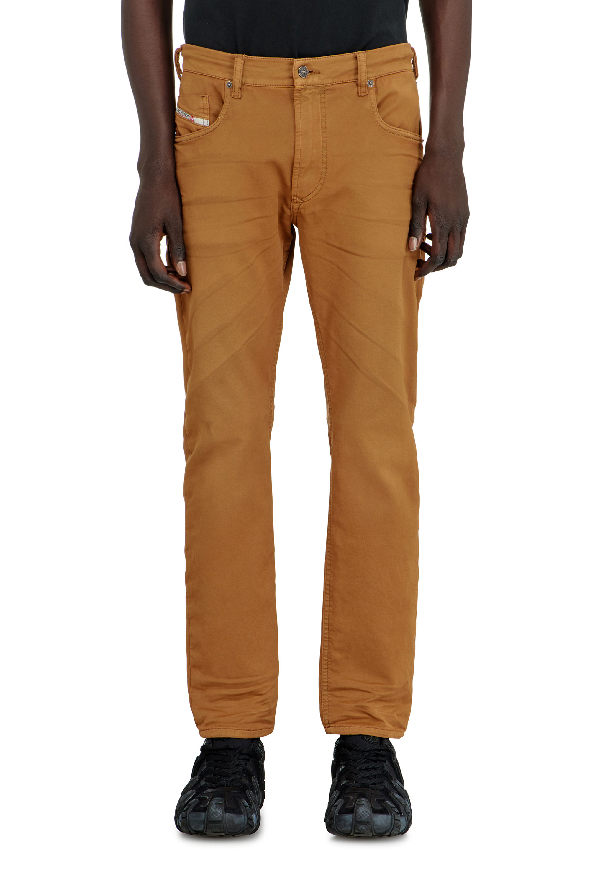 Diesel - Regular 2032 D-Krooley-BW Joggjeans&reg; 0670M Homme, Camel - Image 1