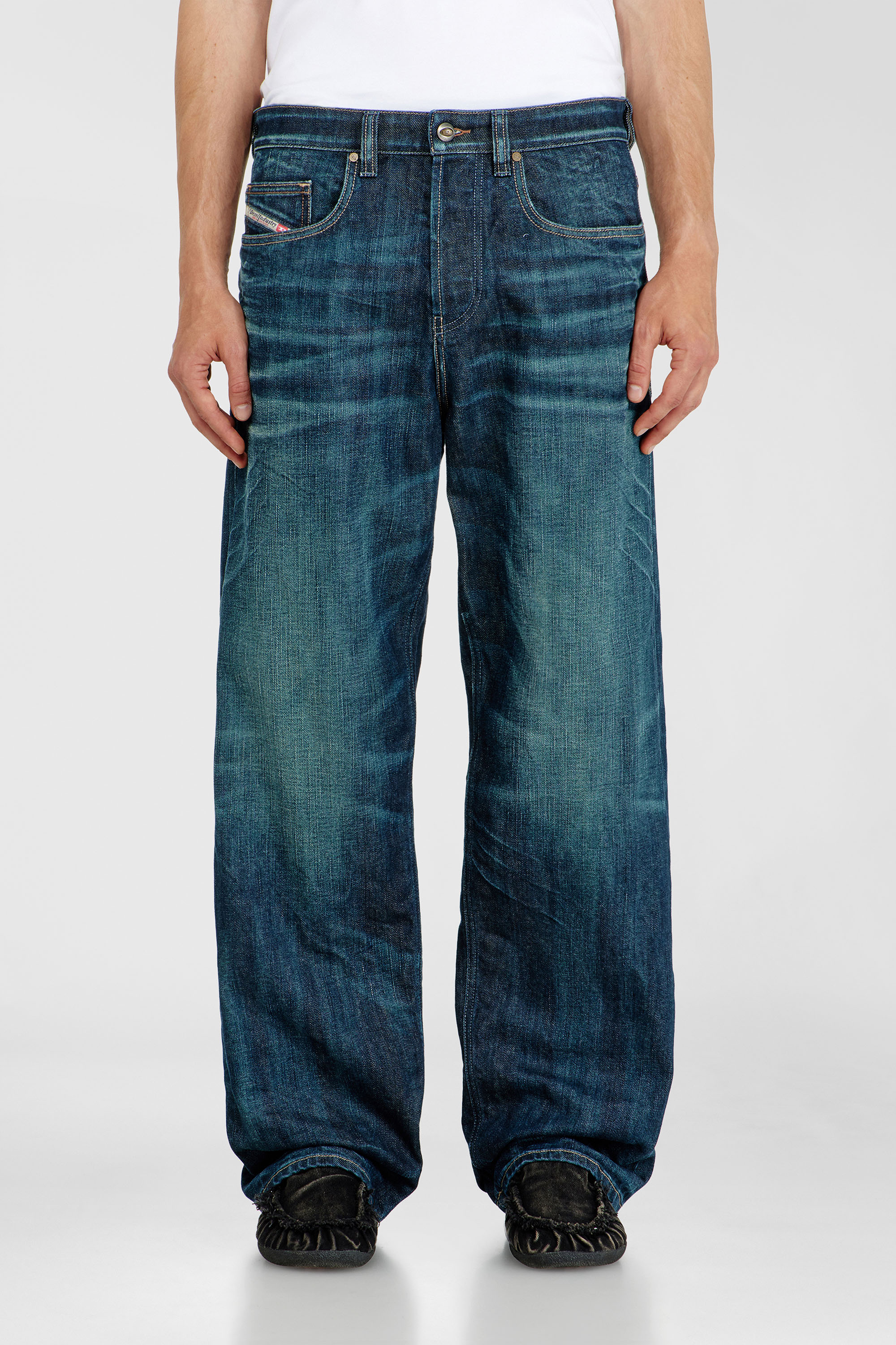Diesel - Man's Relaxed Jeans 2001 D-Macro 09Q04, Dark Blue - 4