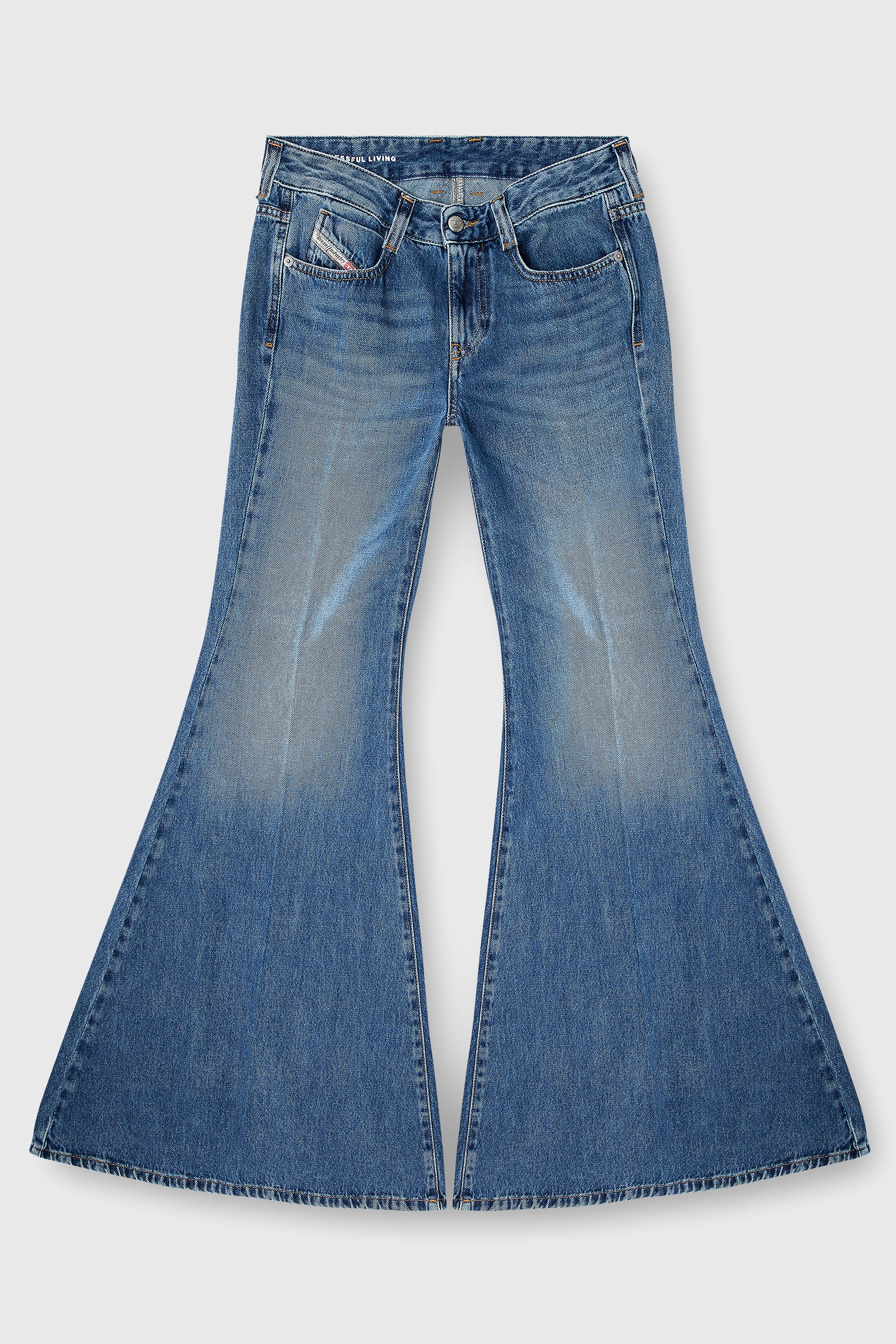 Diesel - Flare Jeans 1970 D-Bleess 09M56 Femme, Bleu moyen - Image 2