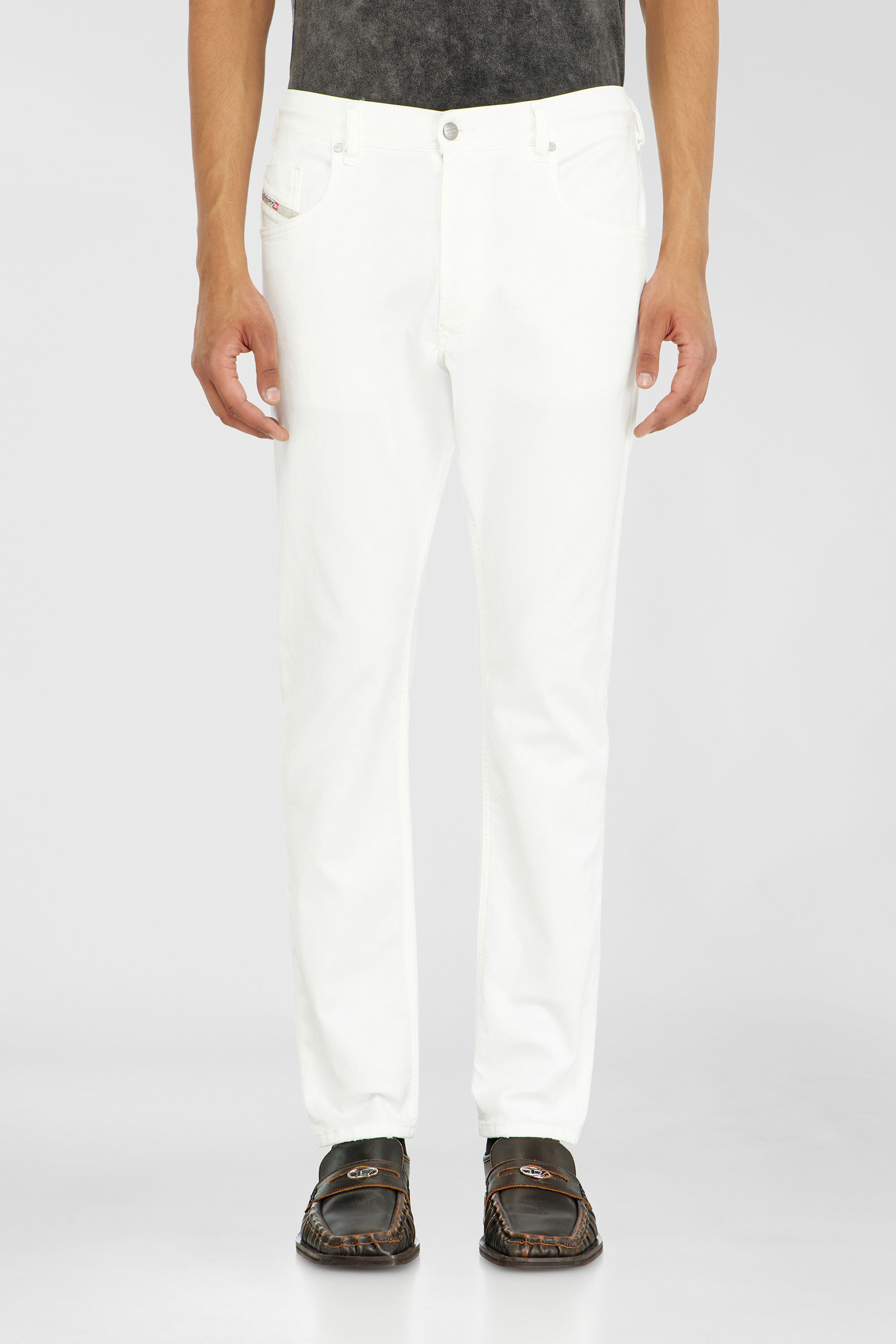 Diesel - Regular 2032 D-Krooley-BW Joggjeans&reg; 068HX Homme, Blanc - Image 2