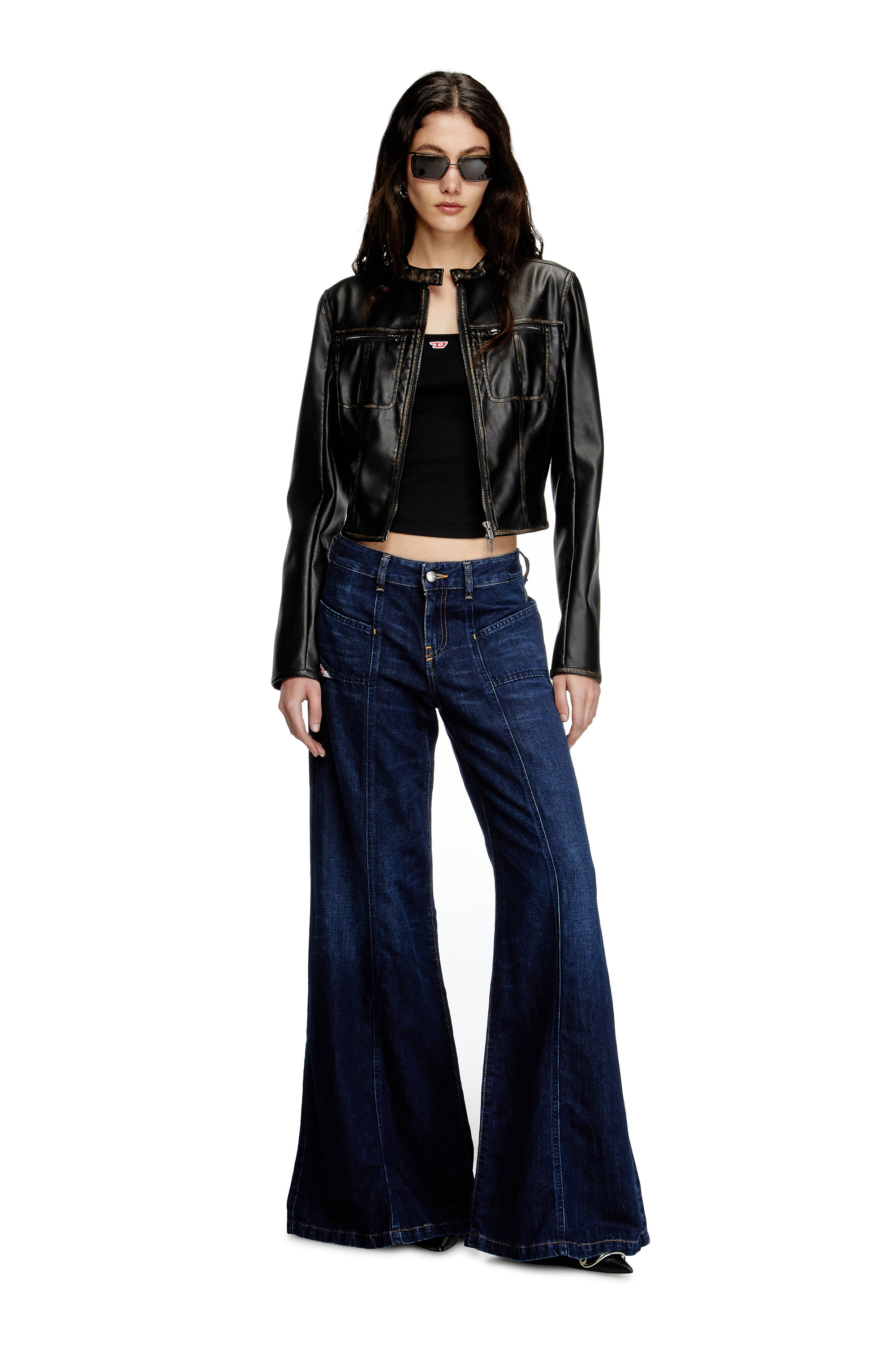 Diesel - Flare Jeans D-Akii 068RA Femme, Bleu Foncé - Image 2