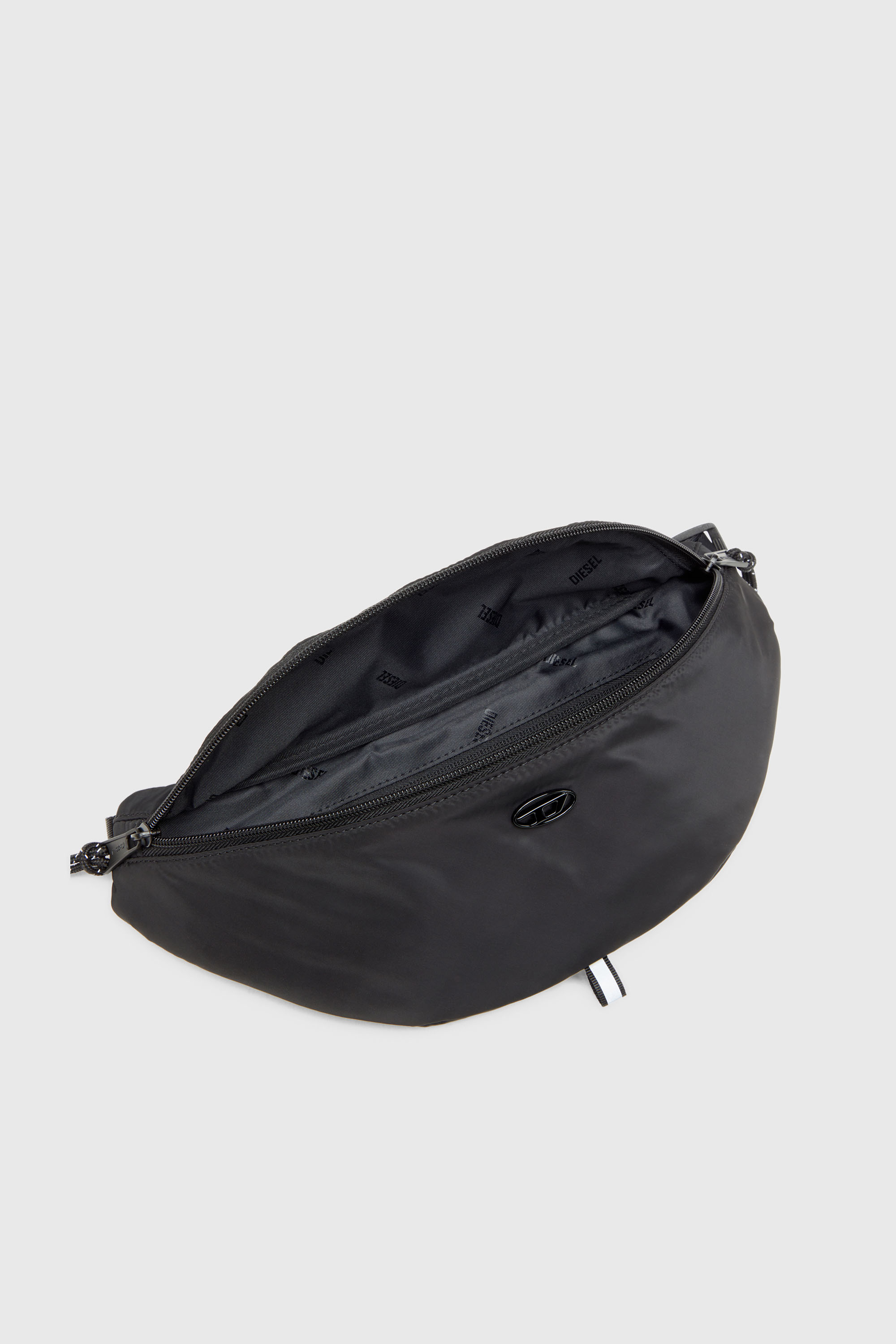 Diesel - D-PACK BELTBAG X, D-Pack-Sac banane en tissu au toucher satin&eacute; Homme in Noir - 4