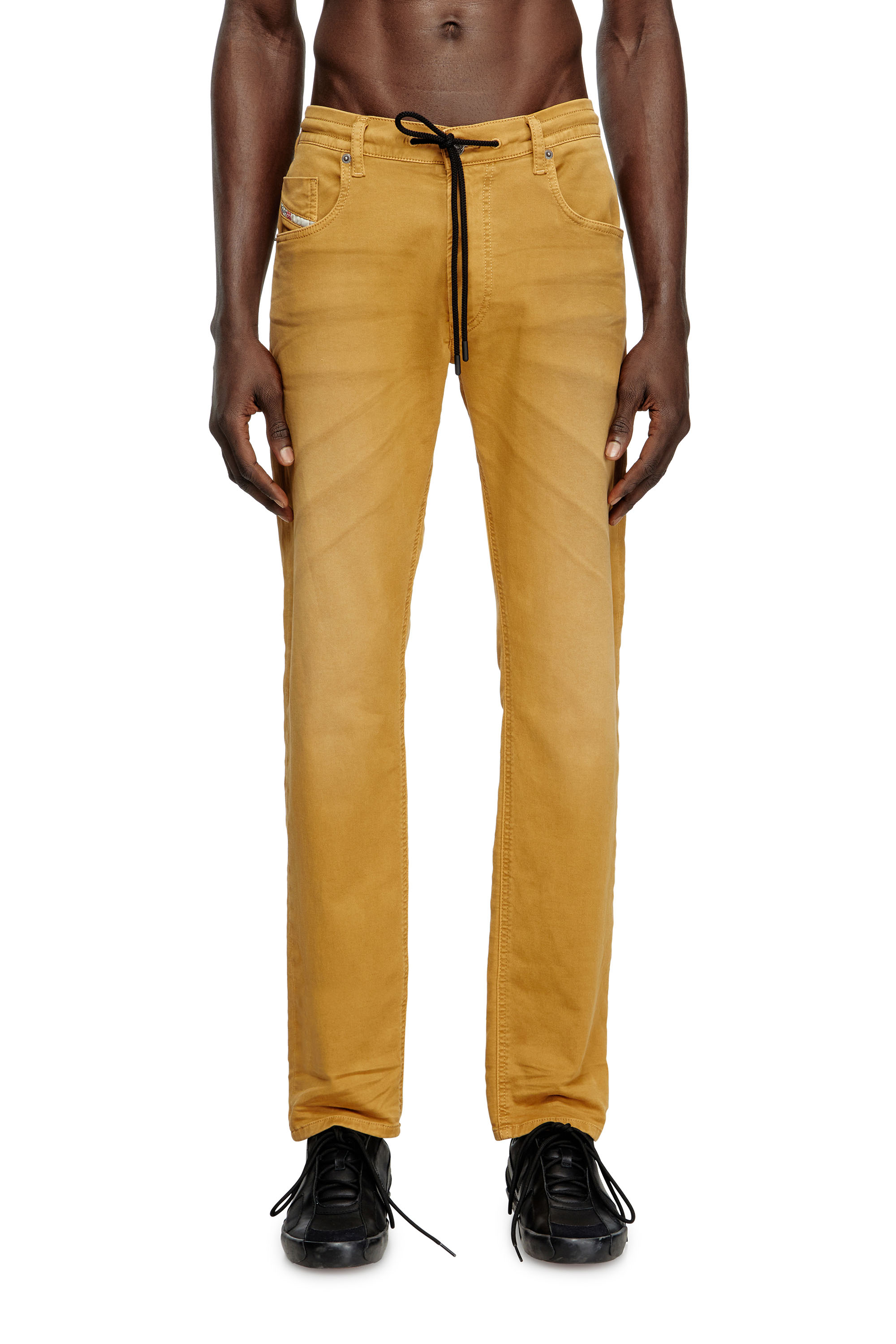 Diesel - Regular 2032 D-Krooley Joggjeans® 0670M Homme, Marron Clair - Image 3