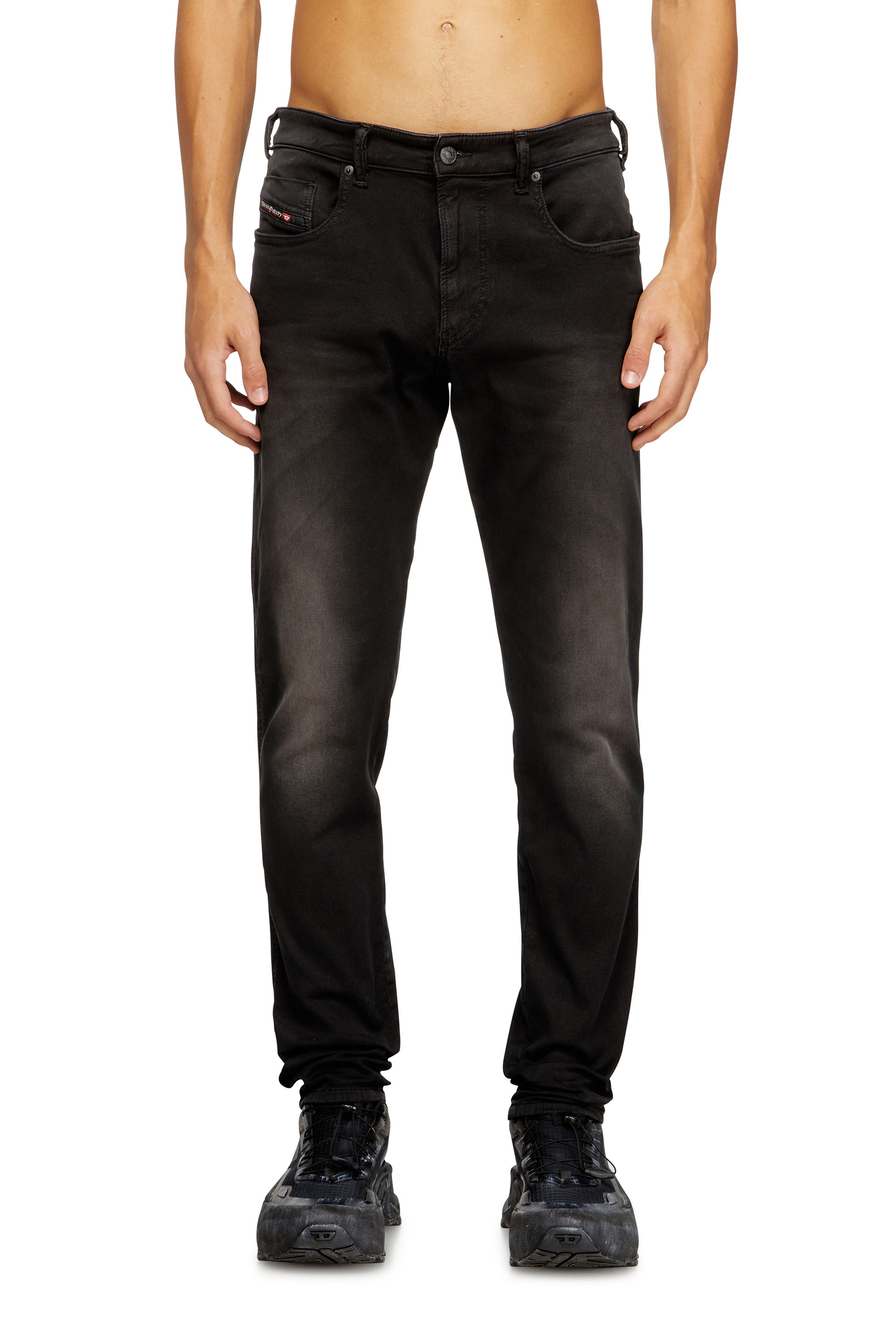 Diesel - Slim 2062 D-Strukt Joggjeans® 0670M Homme, Noir/Gris foncé - Image 1