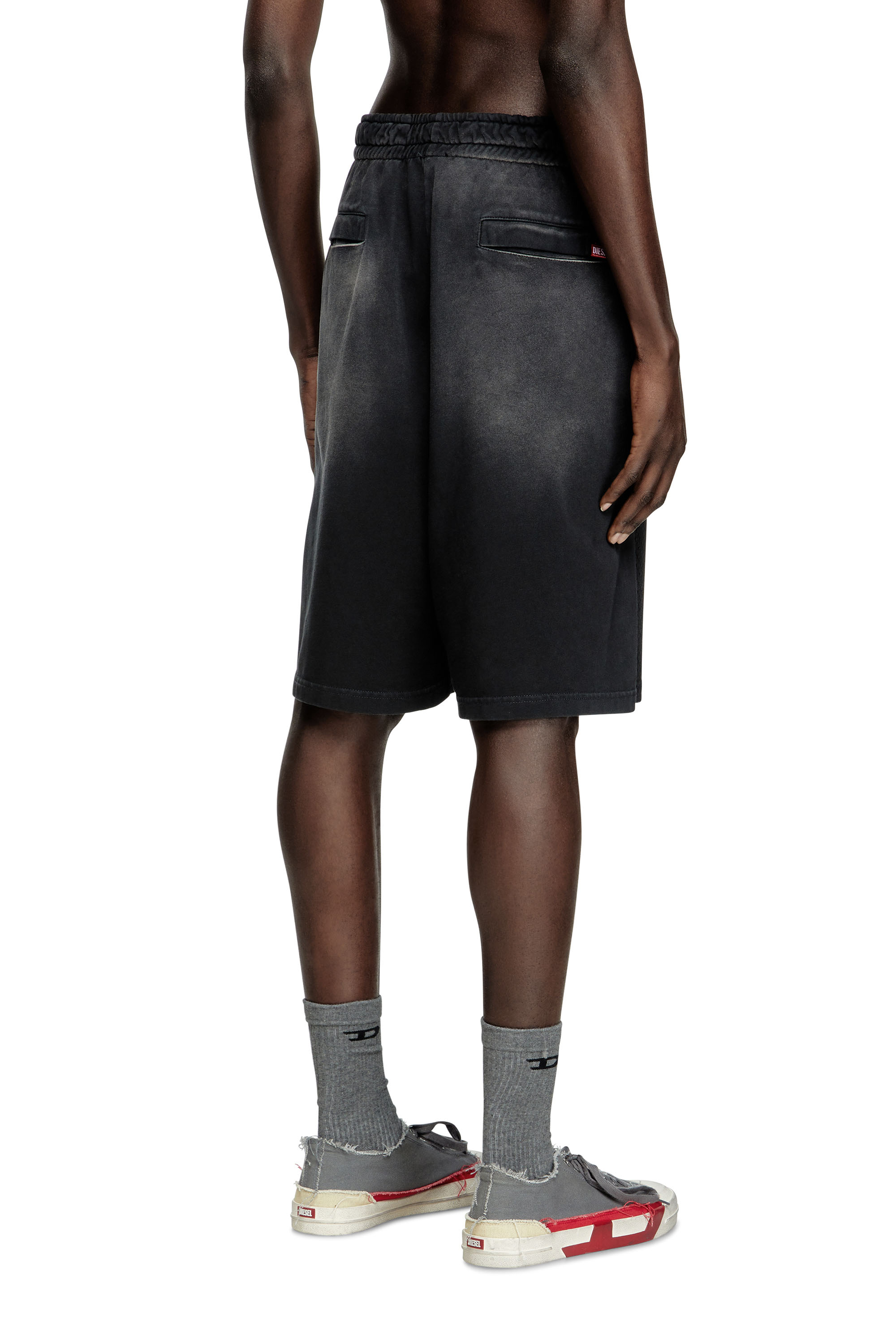 Diesel - P-TAIN-MESH, Short en jersey et mesh avec effet délavé Homme in Noir - 4