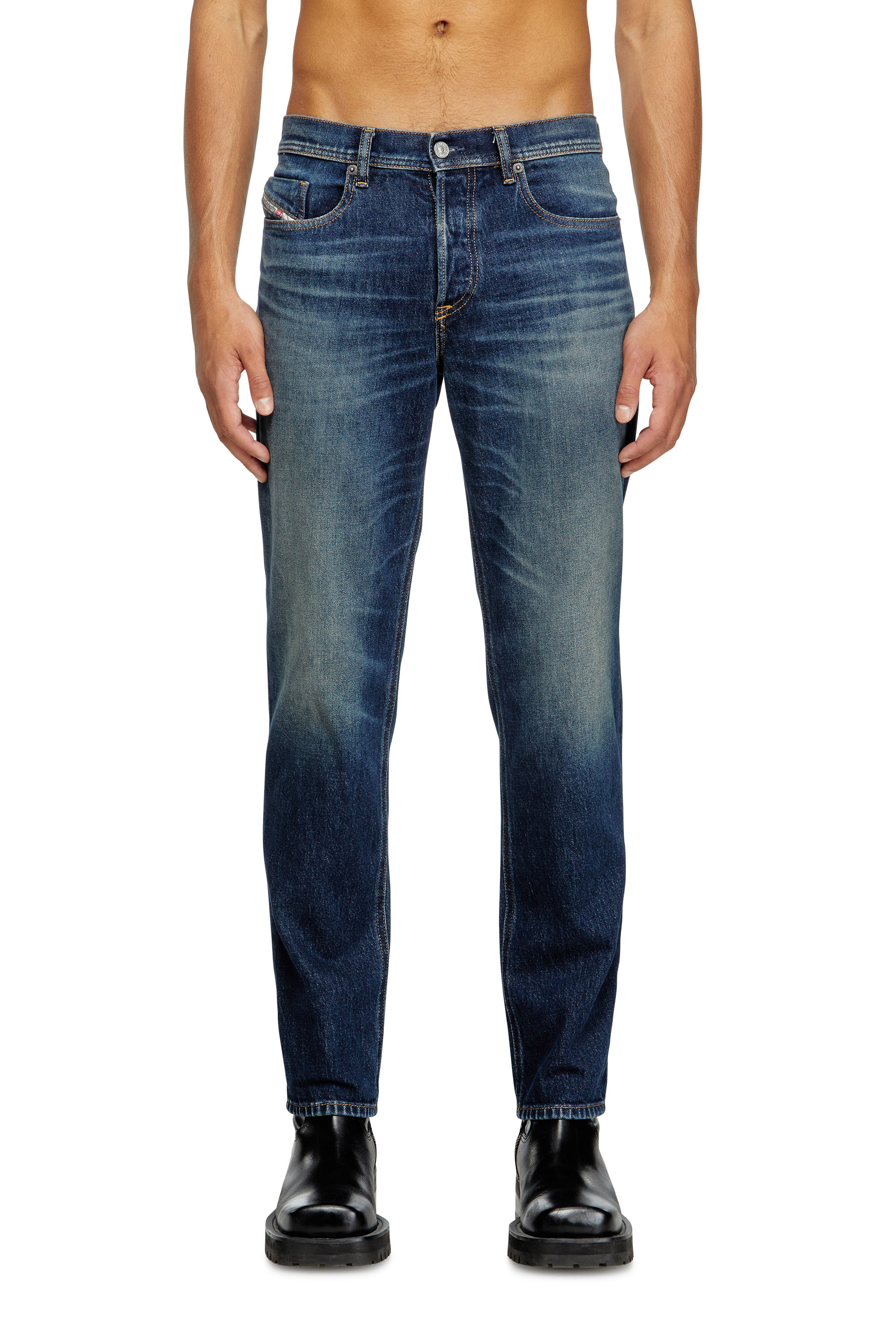 Diesel - Regular Jeans 2023 D-Finitive 09M10 Homme, Bleu Foncé - Image 3