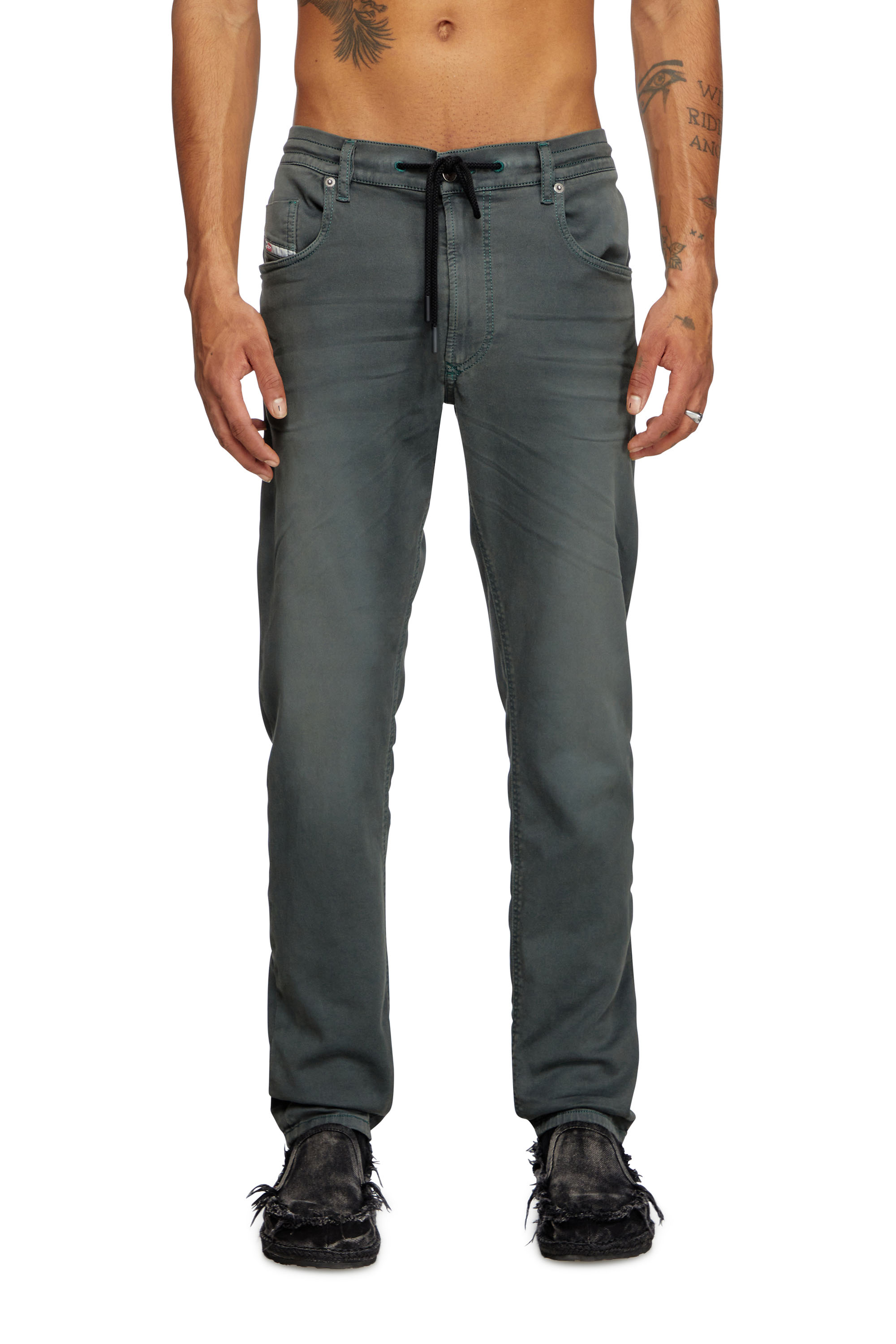 Diesel - Regular 2032 D-Krooley Joggjeans® 0670M Homme, Gris - Image 3