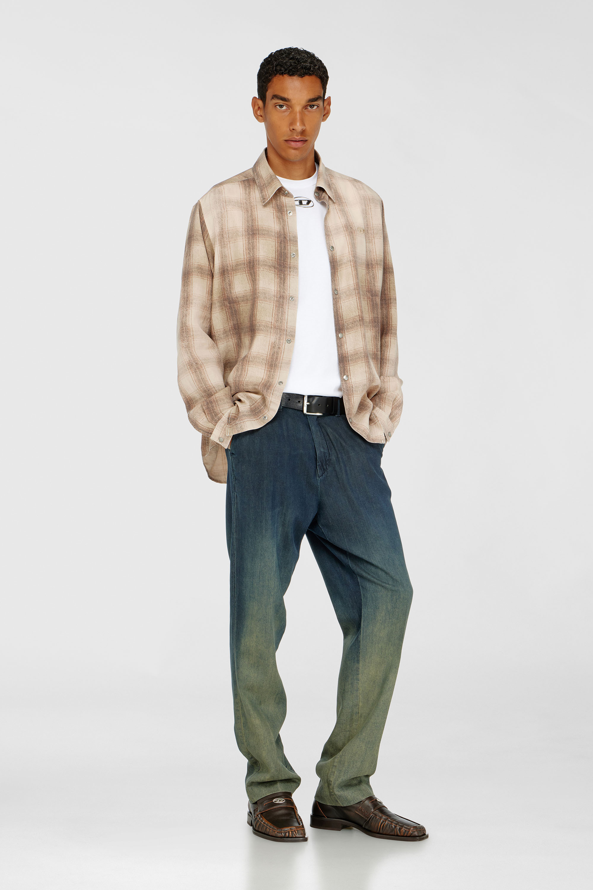 Diesel - T-BISCO-OD, D&eacute;bardeur avec Oval D m&eacute;tallis&eacute; Homme in Blanc - 1