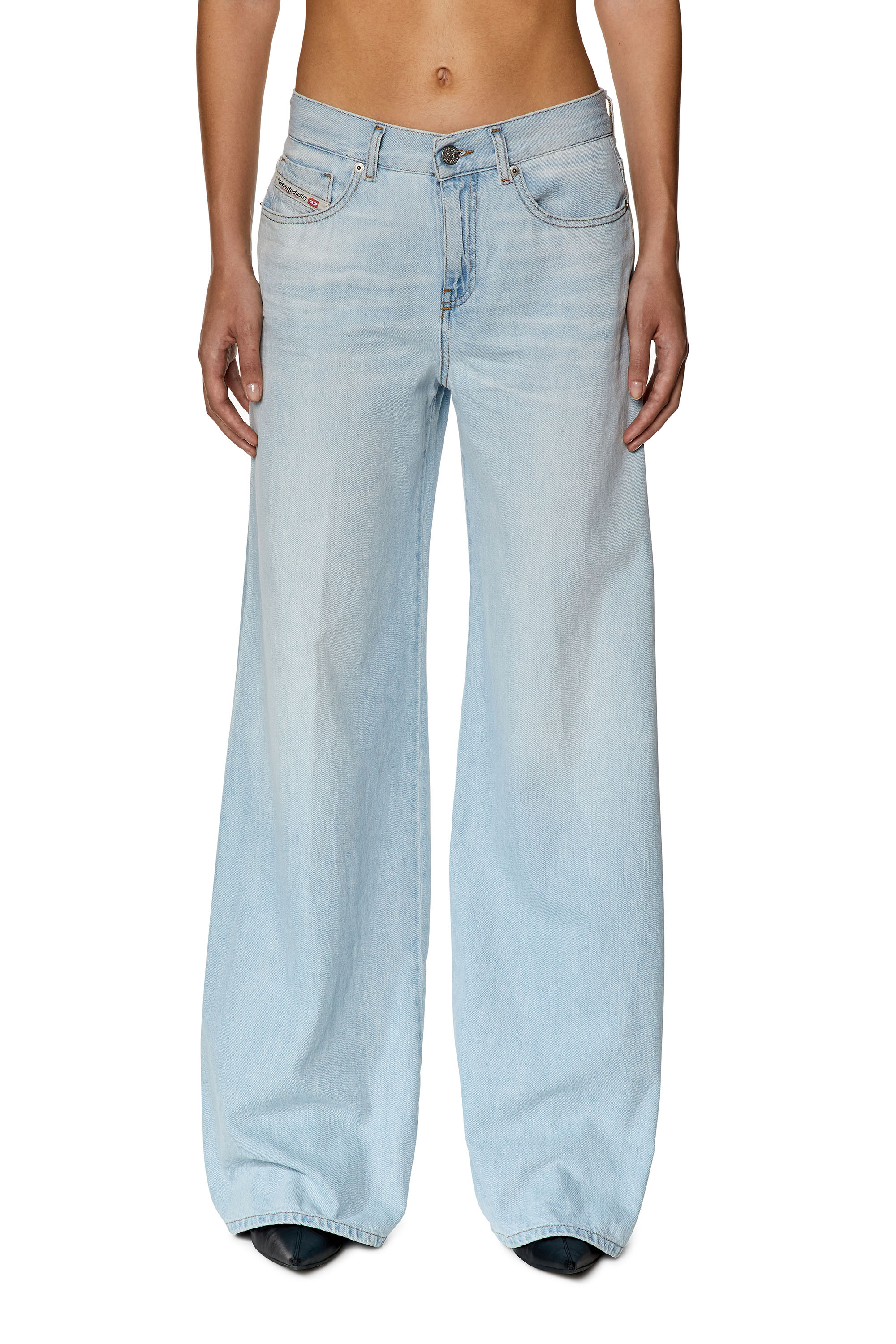 Diesel - Bootcut and Flare Jeans 1978 D-Akemi 068ES Femme, Bleu Clair - Image 3