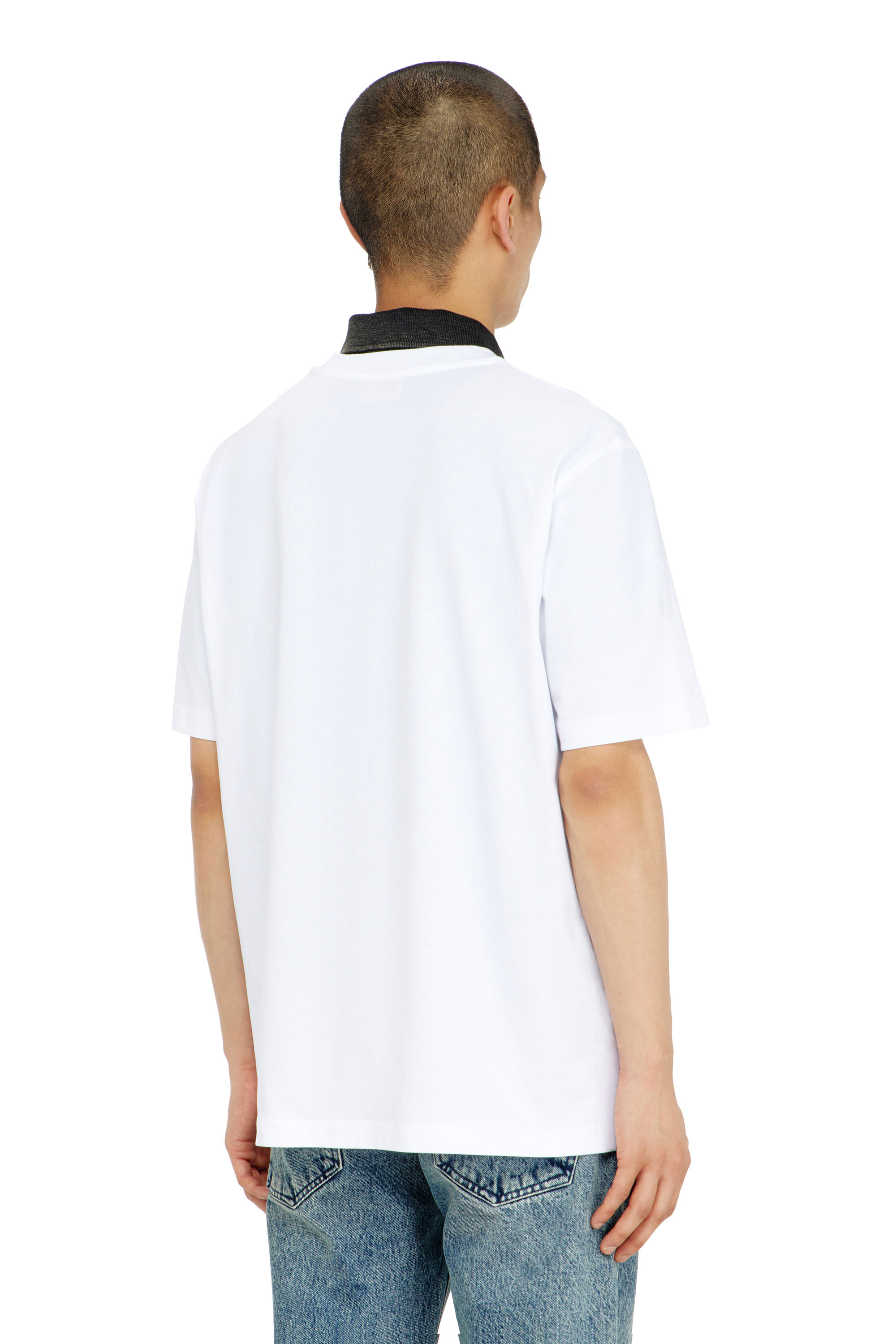 Diesel - T-ADJUST-AA12, T-shirt en coton avec patch logo Homme in Blanc - 4