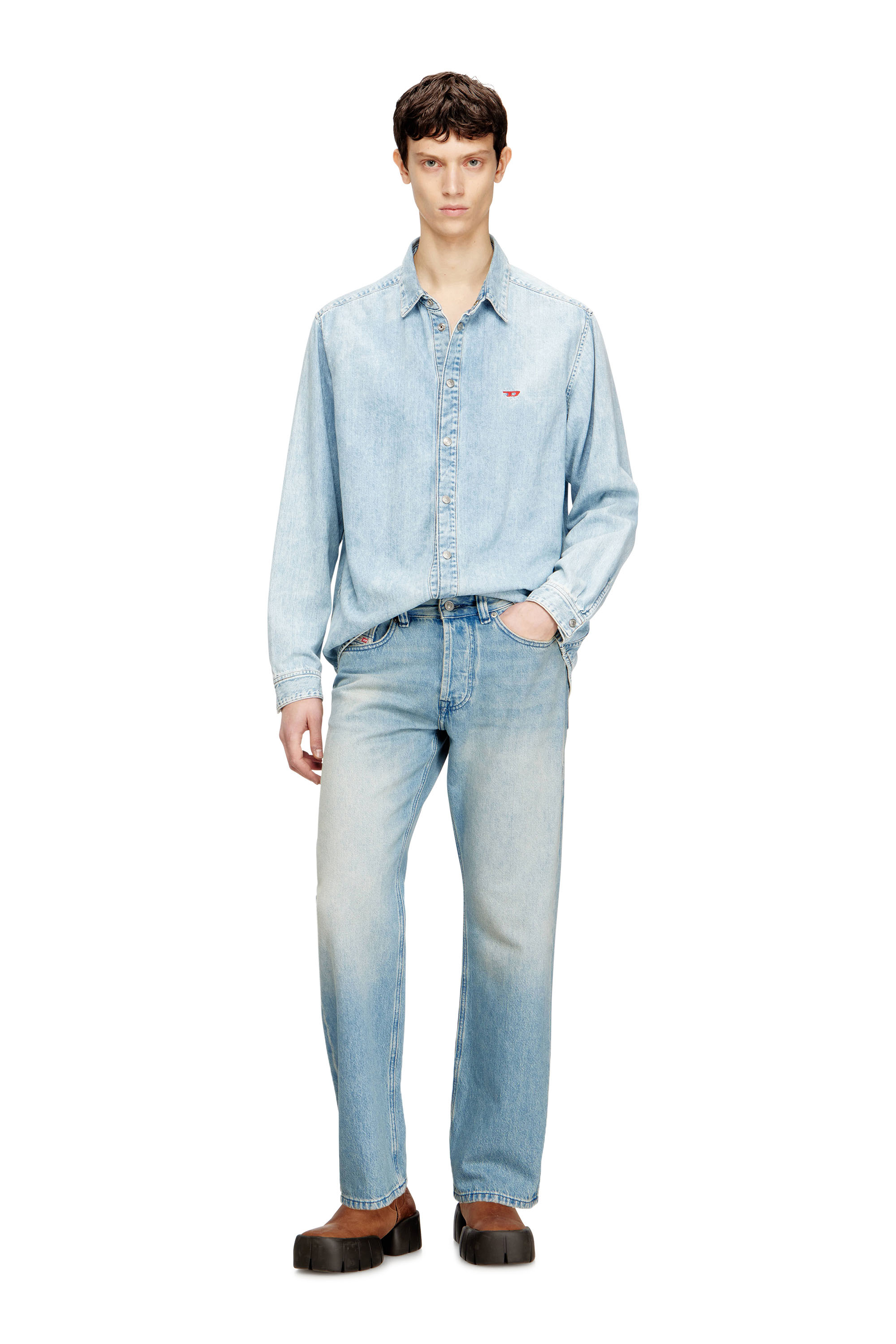 Diesel - Relaxed Jeans 1980 D-Eeper 0BEBF Homme, Bleu Clair - Image 2