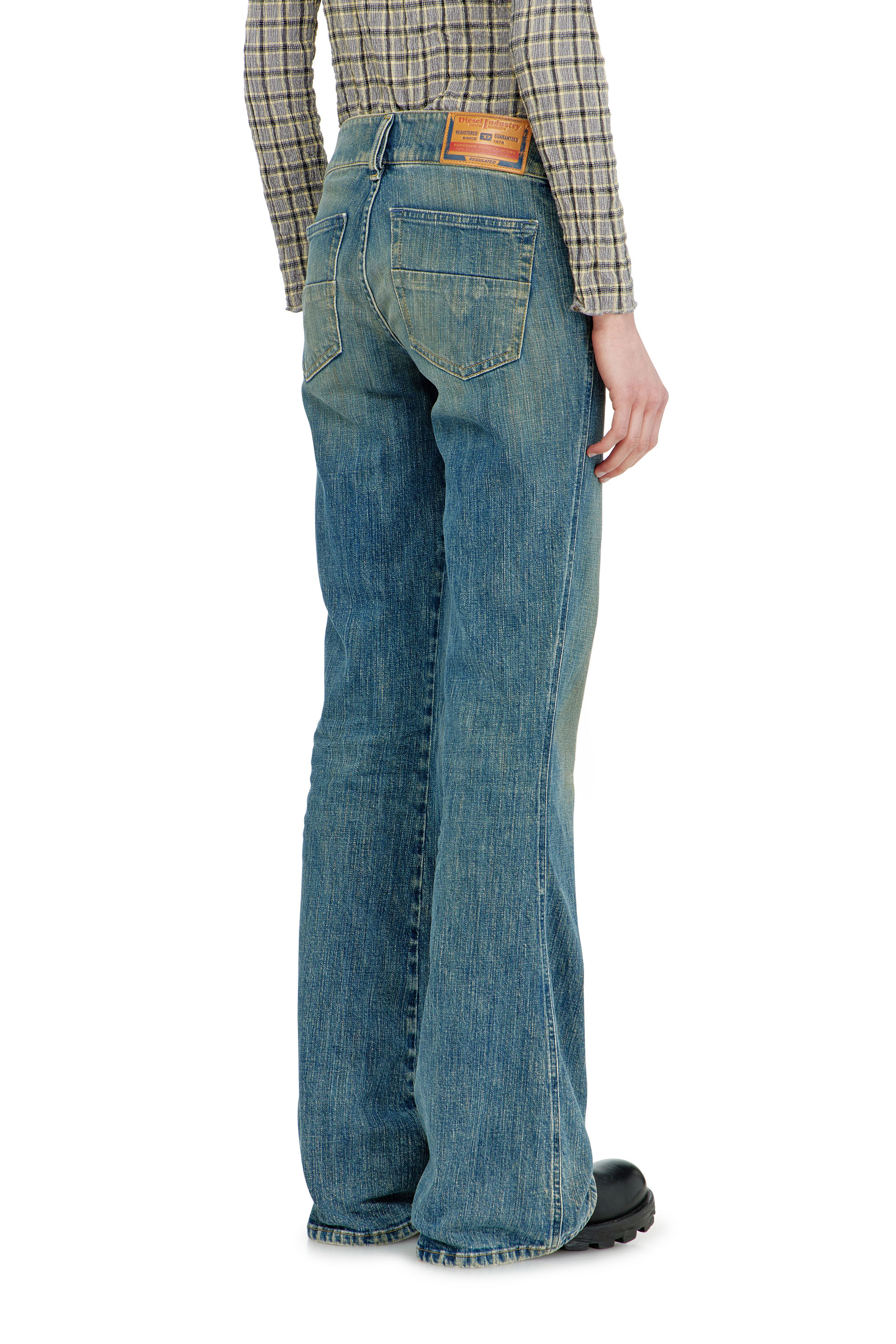 Diesel - Bootcut Jeans D-Hush 007EJ Femme, Bleu moyen - Image 5