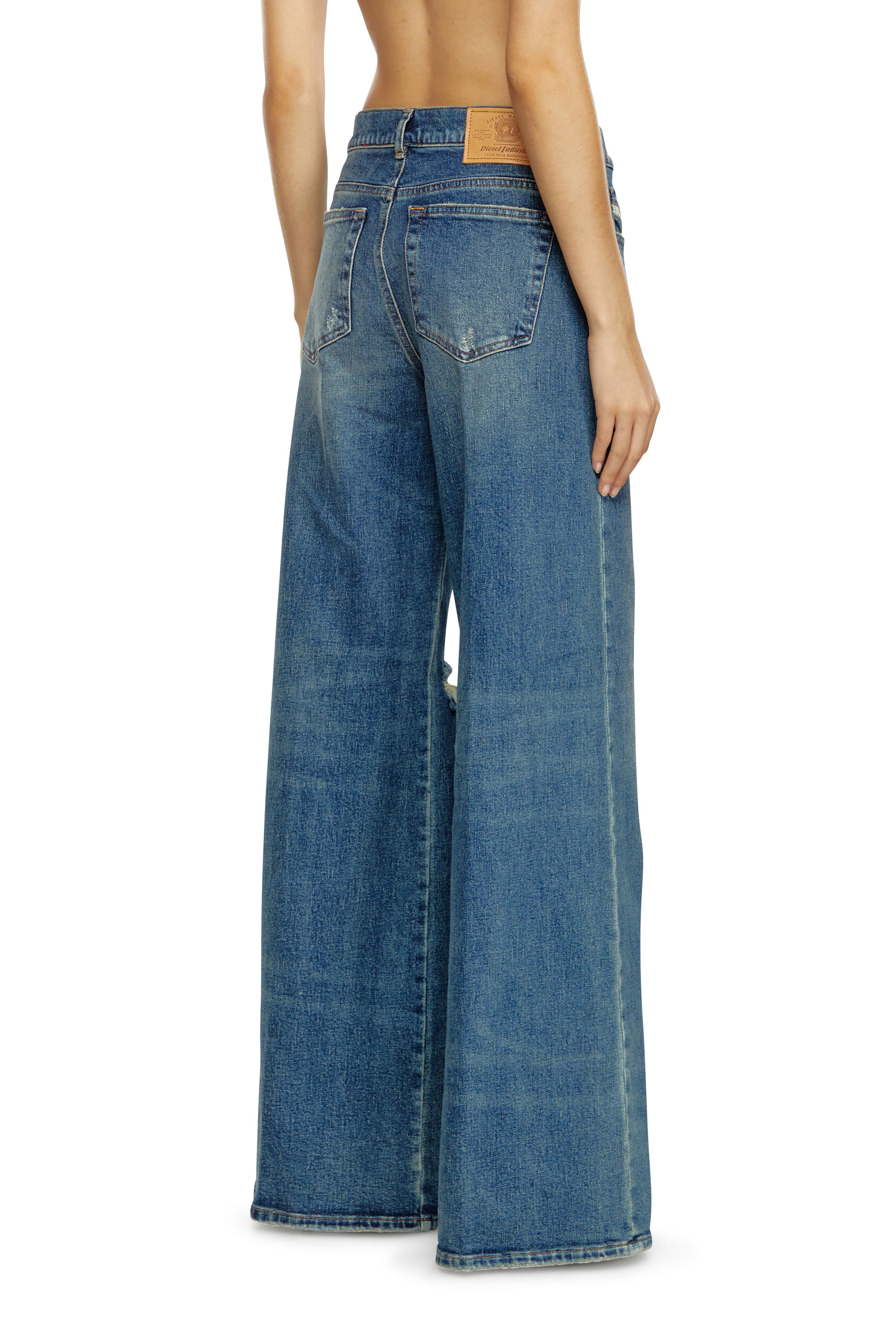 Diesel - Flare Jeans 1978 D-Akemi 007M5 Femme, Bleu moyen - Image 3