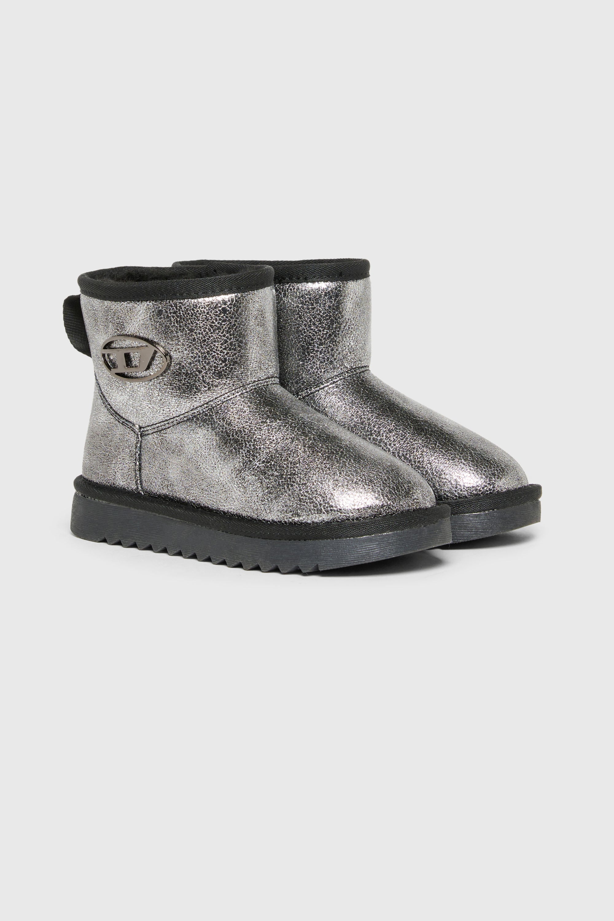 Diesel - D-DAATEN, D-Daaten - Bottes m&eacute;tallis&eacute;es avec doublure peluche Mixte in Gris argent&eacute; - 2