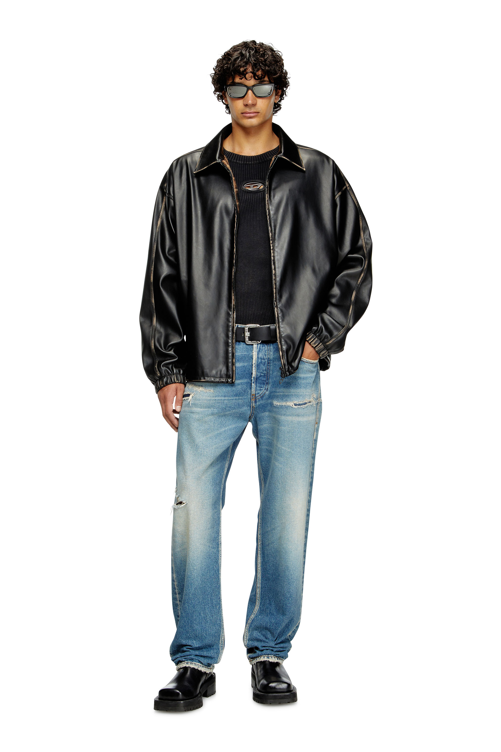 Diesel - K-DARIN-D, Pull effet vieilli avec logo cut-out Homme in Noir - 1