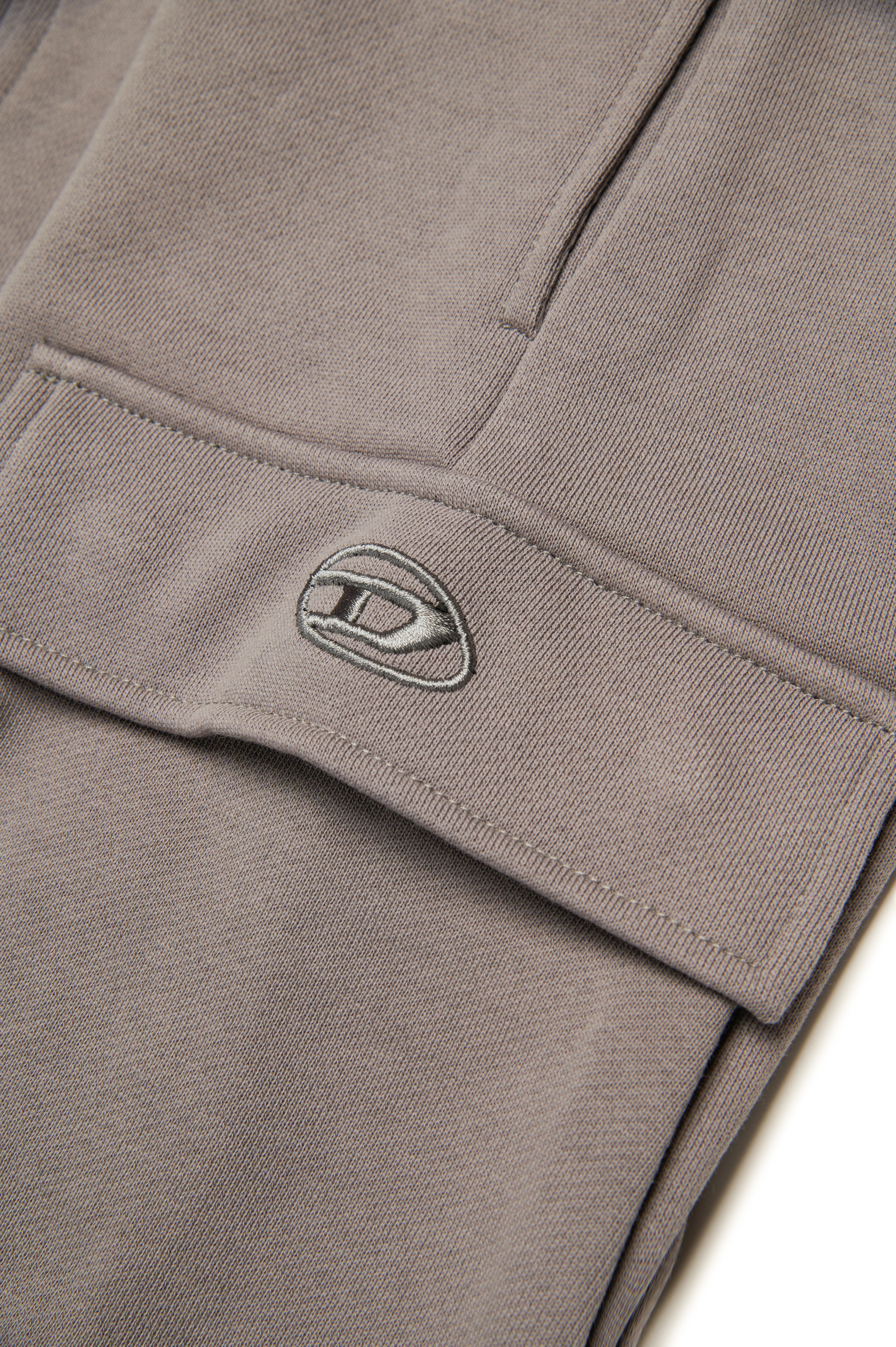 Diesel - PLEKOX, Pantalon de survêtement cargo avec broderie Oval D Homme in Gris - 4