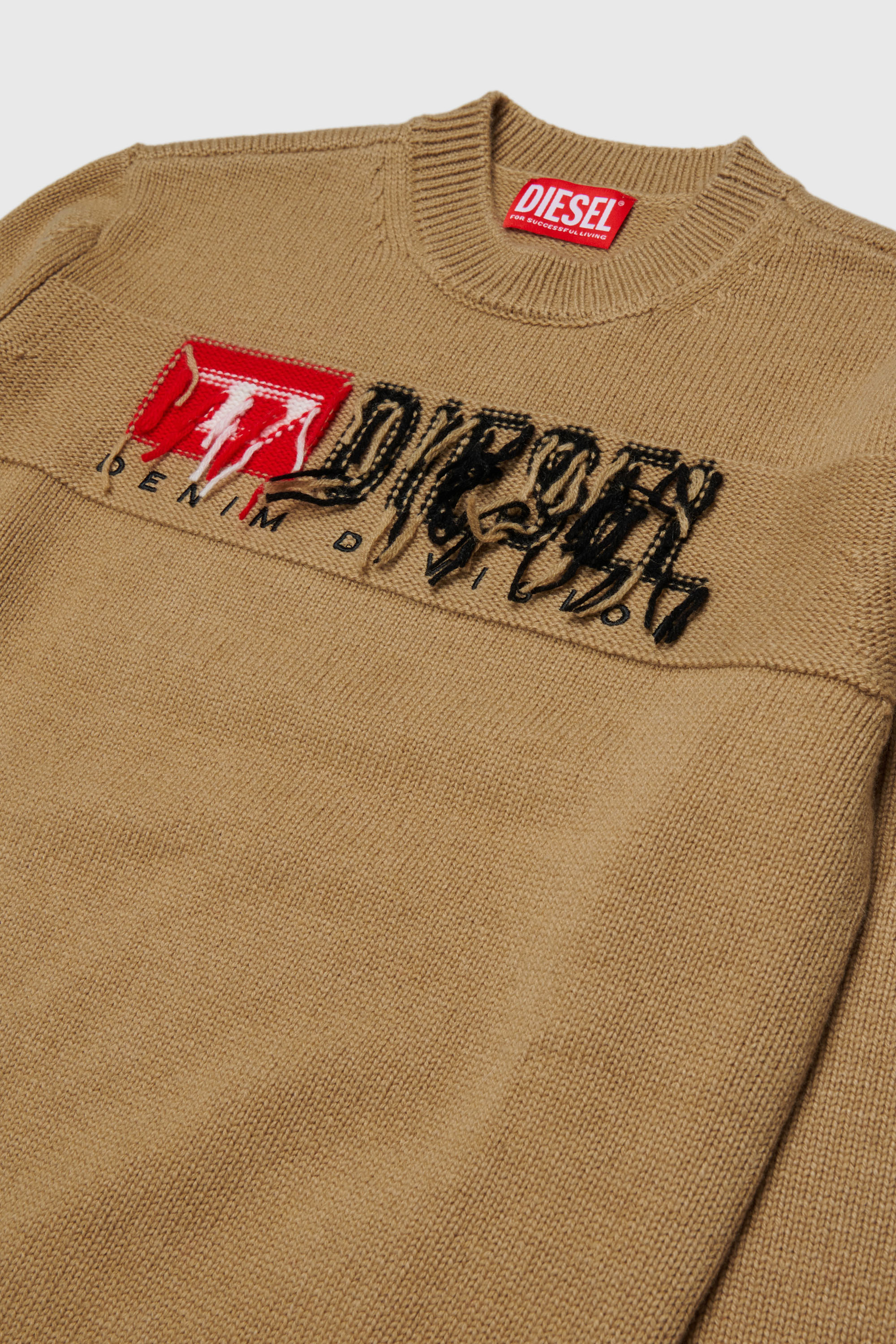 Diesel - KONZI OVER, Pull enrichi de cachemire avec logo destroyed Homme in Marron - 3