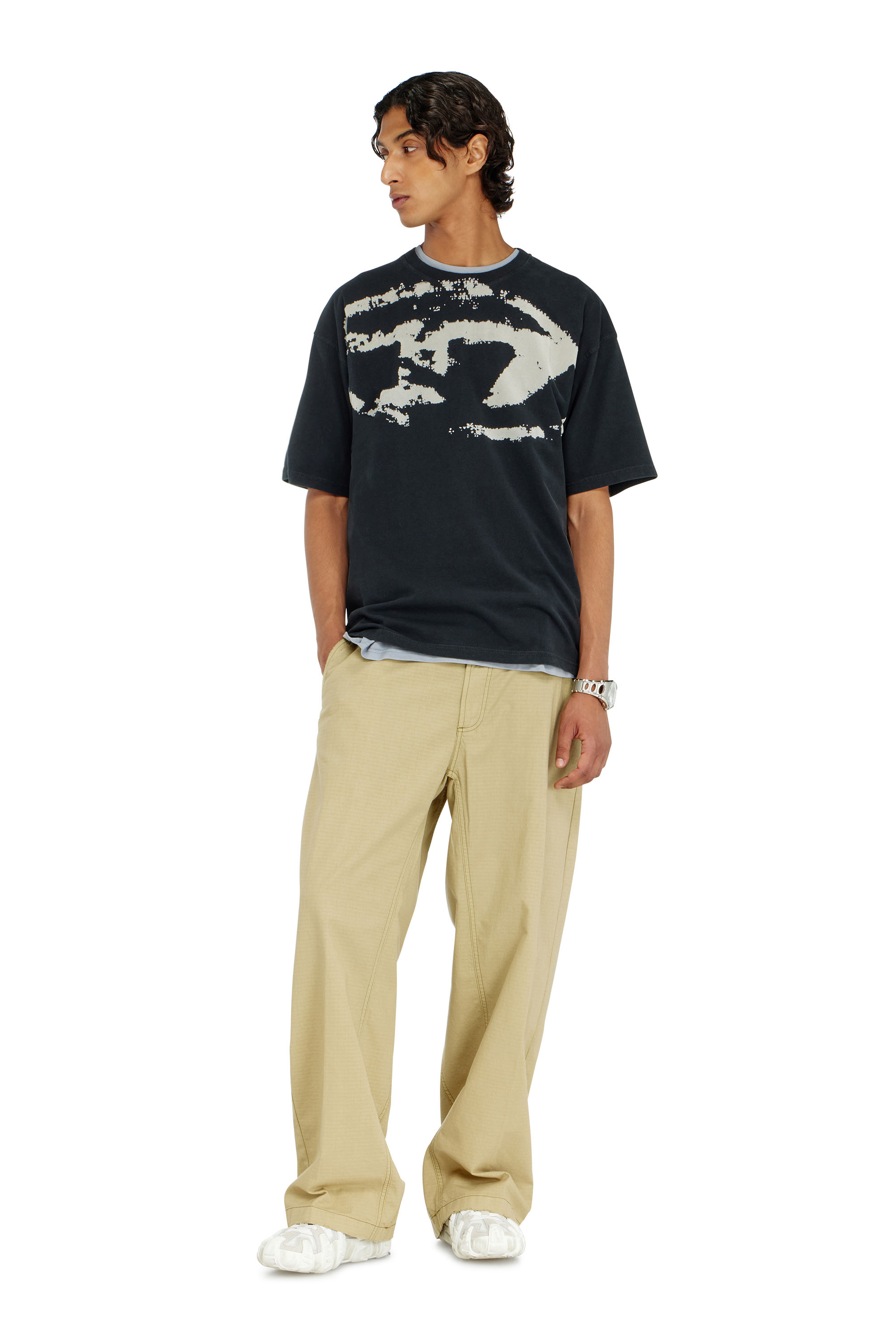 Diesel - T-BOXT-N14, T-shirt avec logo floqu&eacute; effet vieilli Homme in Noir - 1