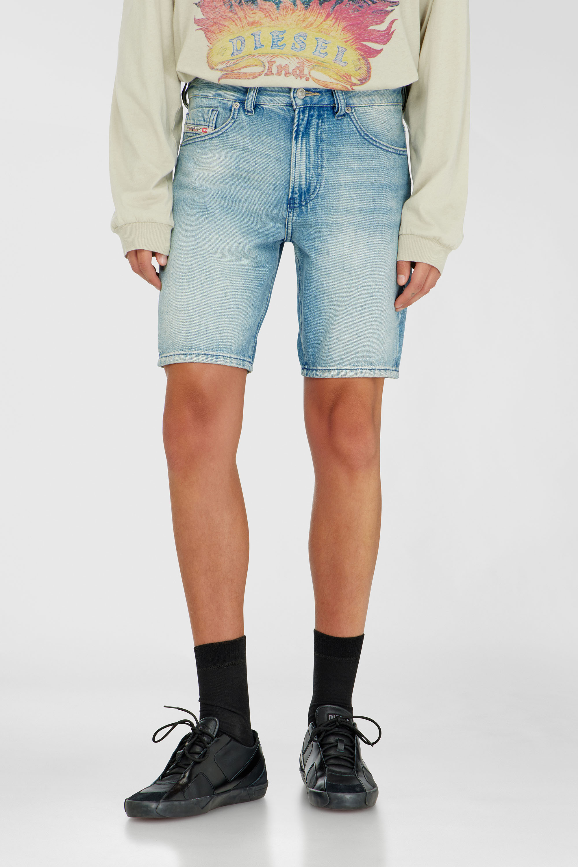 Diesel - D-FIN, Short en jean slim en coton bio Homme in Bleu - 3