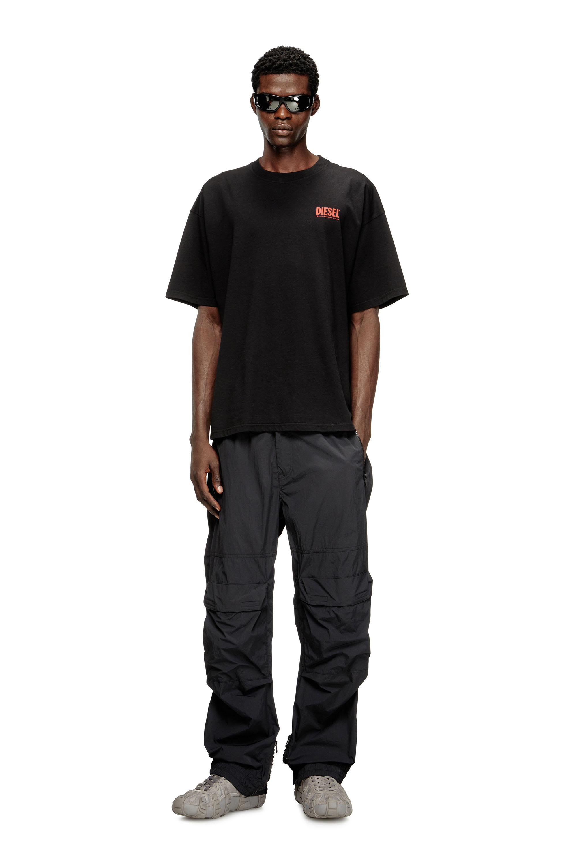 Diesel - T-BOXT-BISK, T-shirt en coton avec imprimé Diesel Biscotto Homme in Noir - 1