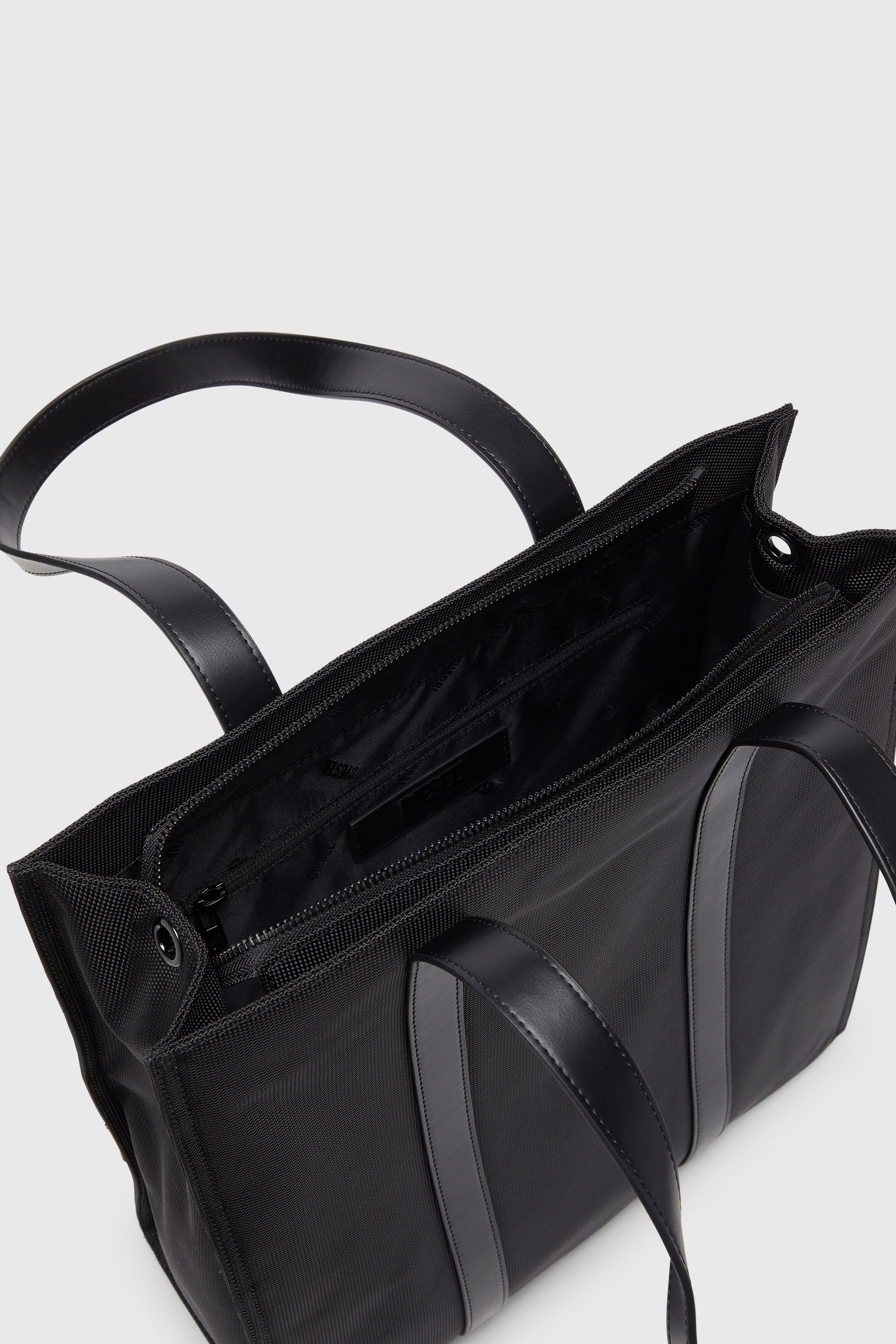 Diesel - MULTI-PKTS TOTE X, Multi-Pkts - Sac cabas avec poche &agrave; rabat et zip Mixte in Noir - 3