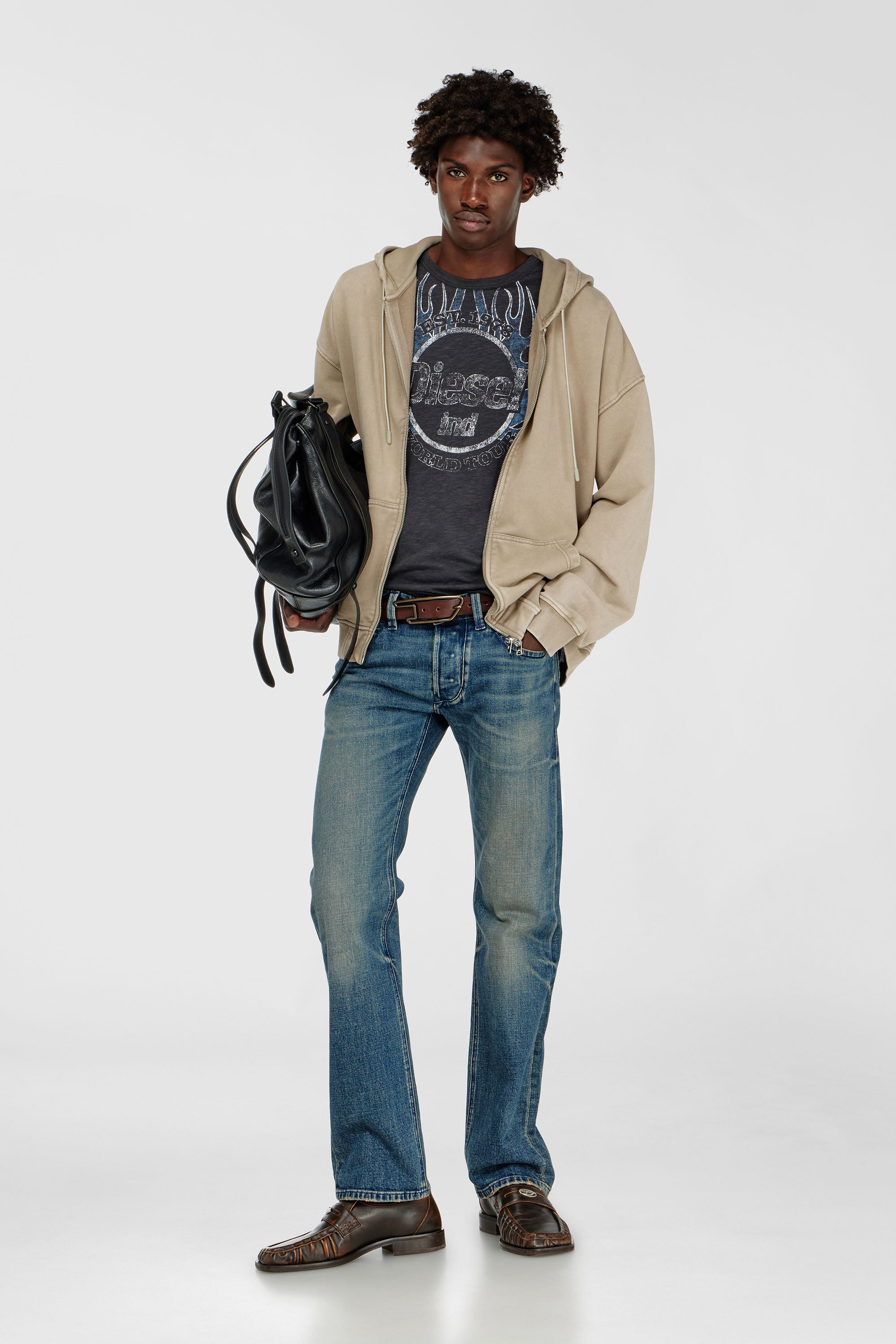 Diesel - T-NOTS, T-shirt en jersey flamm&eacute; avec imprim&eacute; craquel&eacute; Homme in ToBeDefined - 2