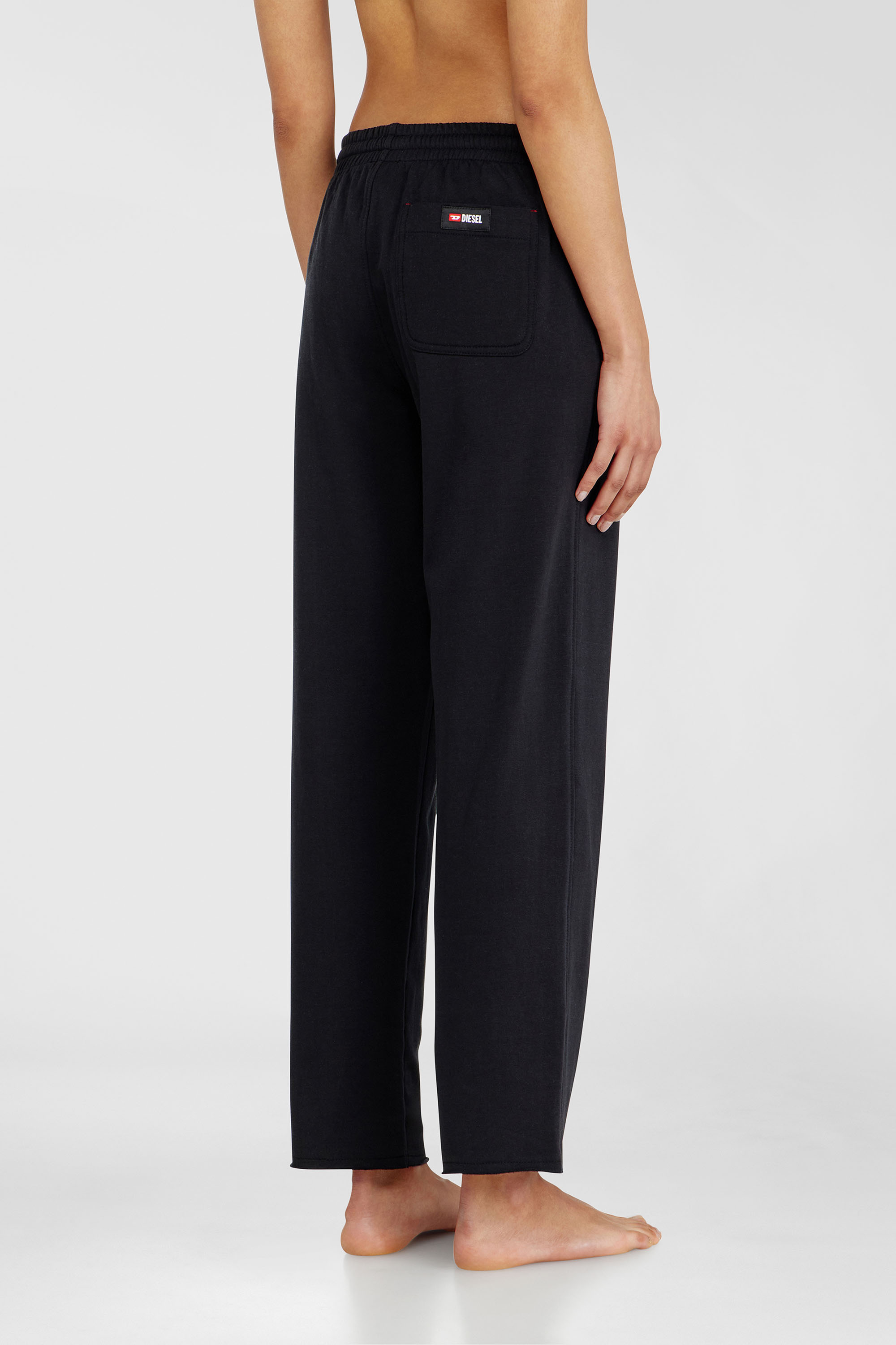 Diesel - INDRA-D-CORE, Pantalon de jogging gratt&eacute; avec ourlets francs Femme in Noir - 4