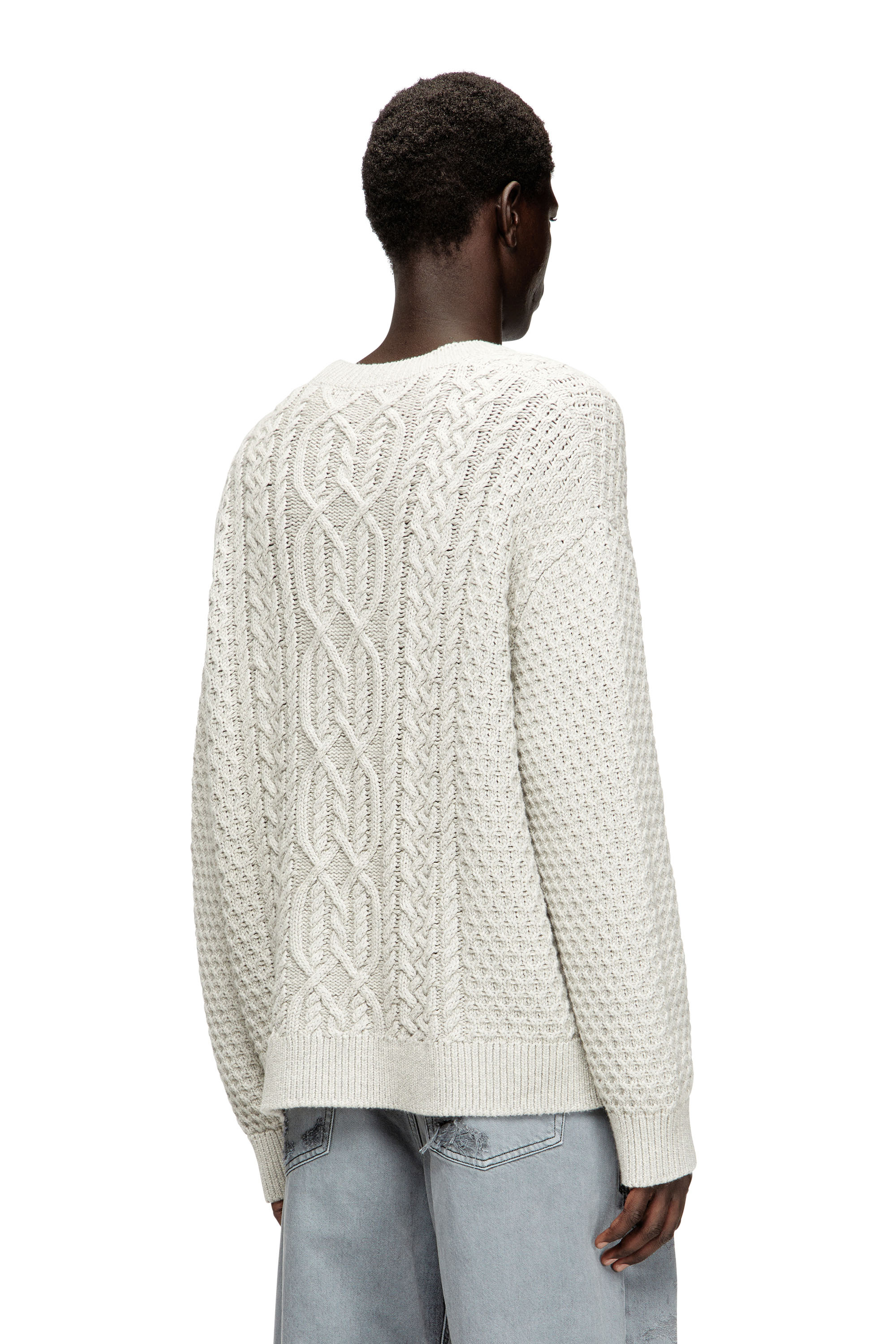 Diesel - K-ANTOINE, Cardigan en maille torsadée avec logo Diesel Homme in Gris - 4