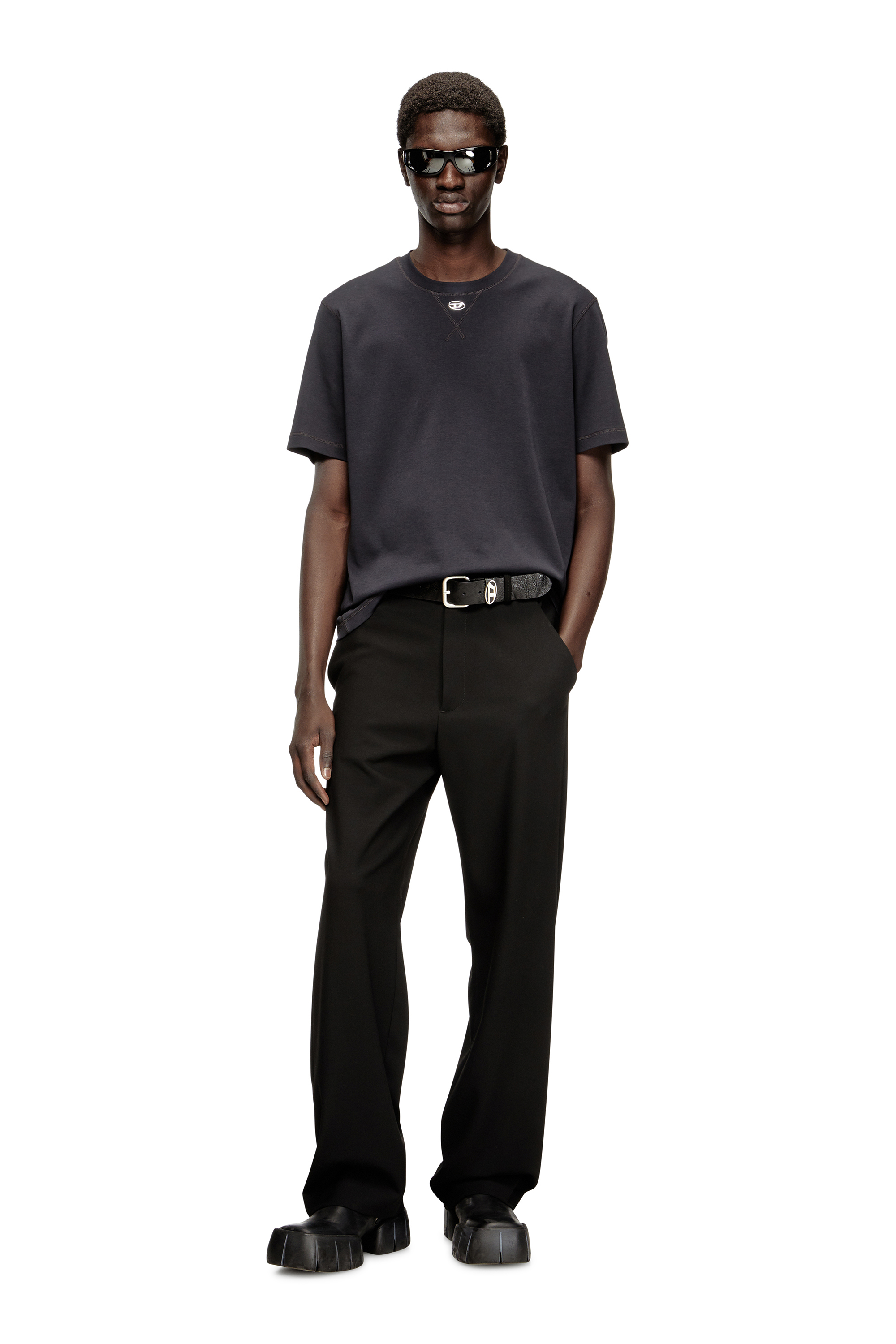 Diesel - T-MADJUST-TR, T-shirt régulière avec col rond et Oval D Homme in Gris - 6