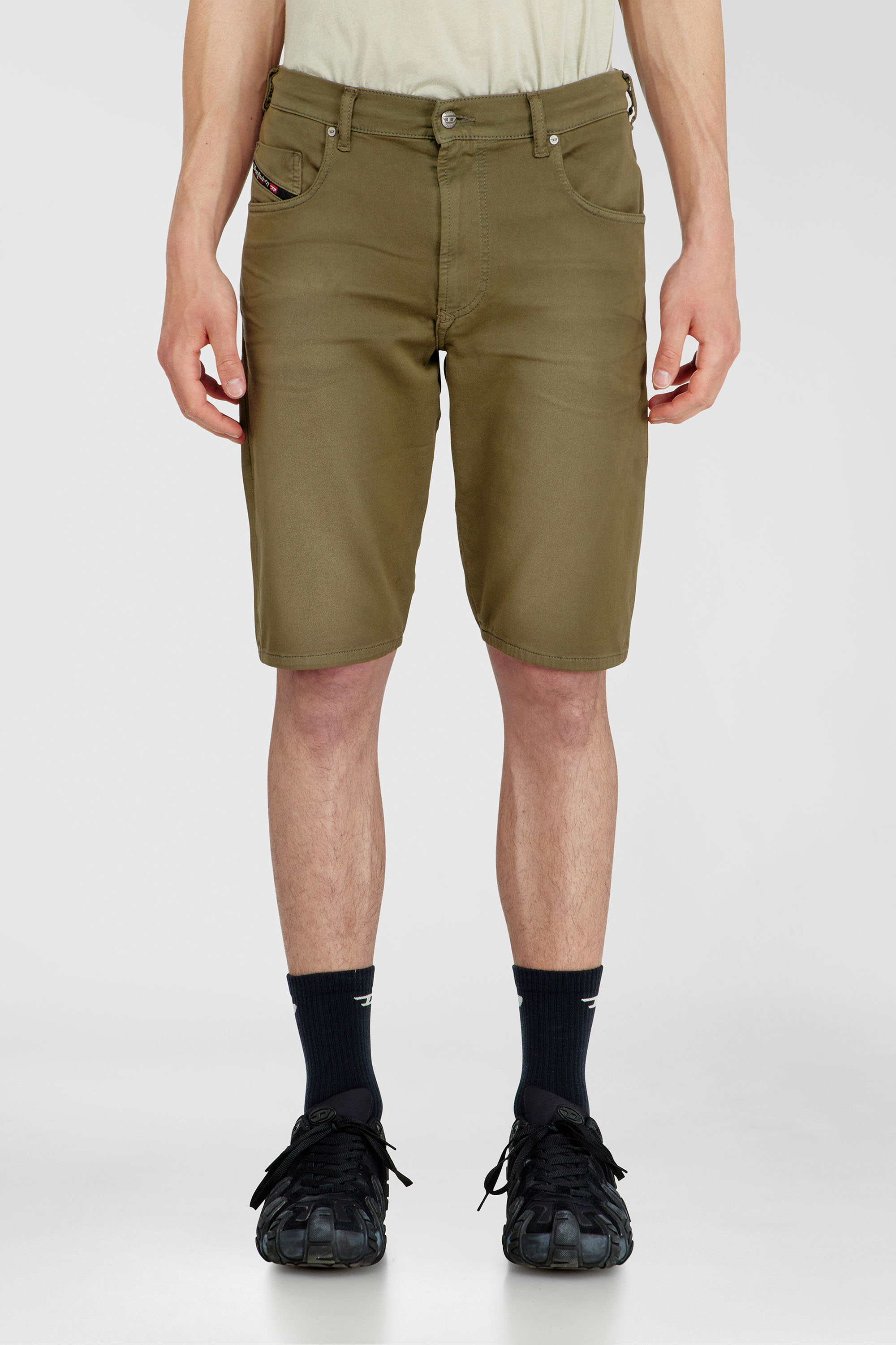 Diesel - 2033 D-KROOLEY-SHORT-BW JOGG, Short slim en denim color&eacute; Homme in Vert - 1