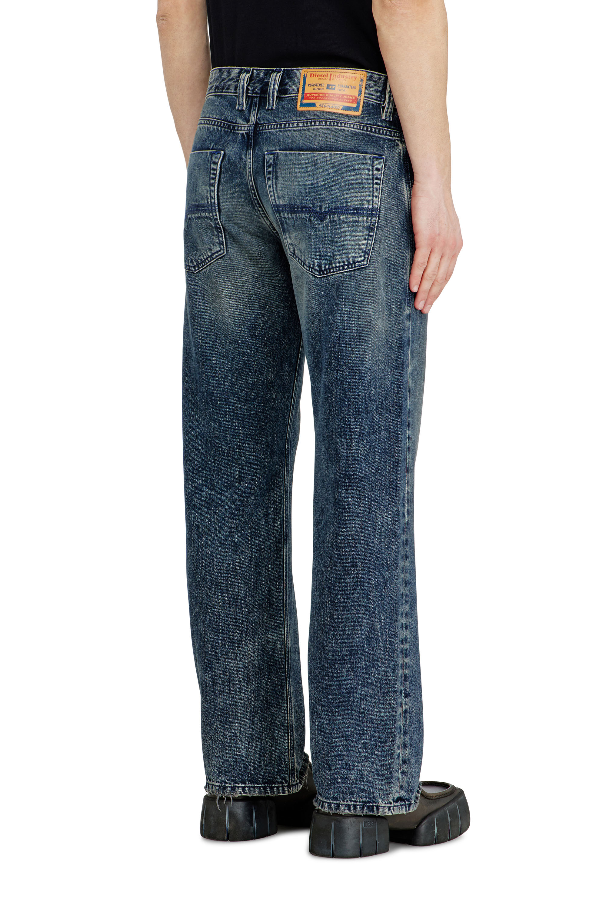 Diesel - Relaxed Jeans 1980 D-Eeper 09N68 Homme, Bleu Fonc&eacute; - Image 5
