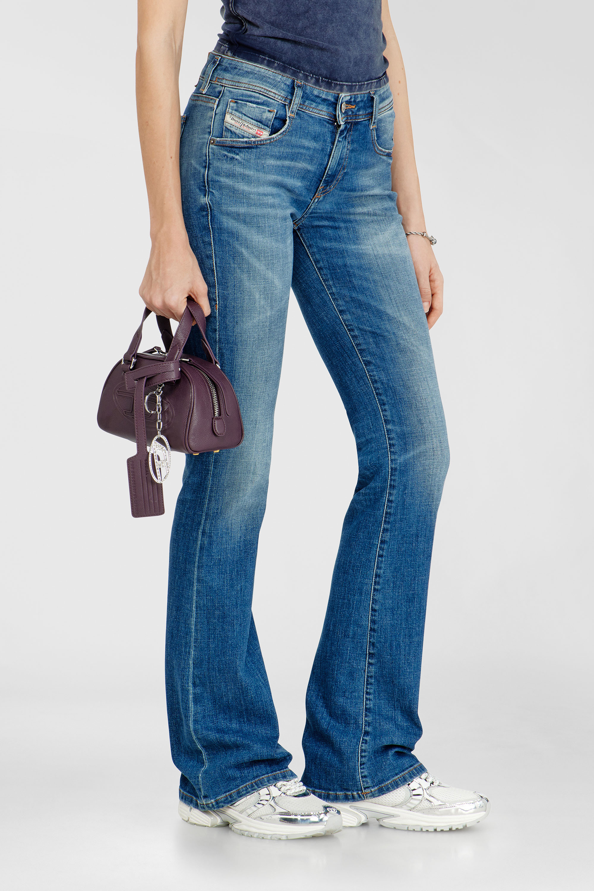 Diesel - Bootcut Jeans 1969 D-Ebbey 09J33 Femme, Bleu moyen - Image 7