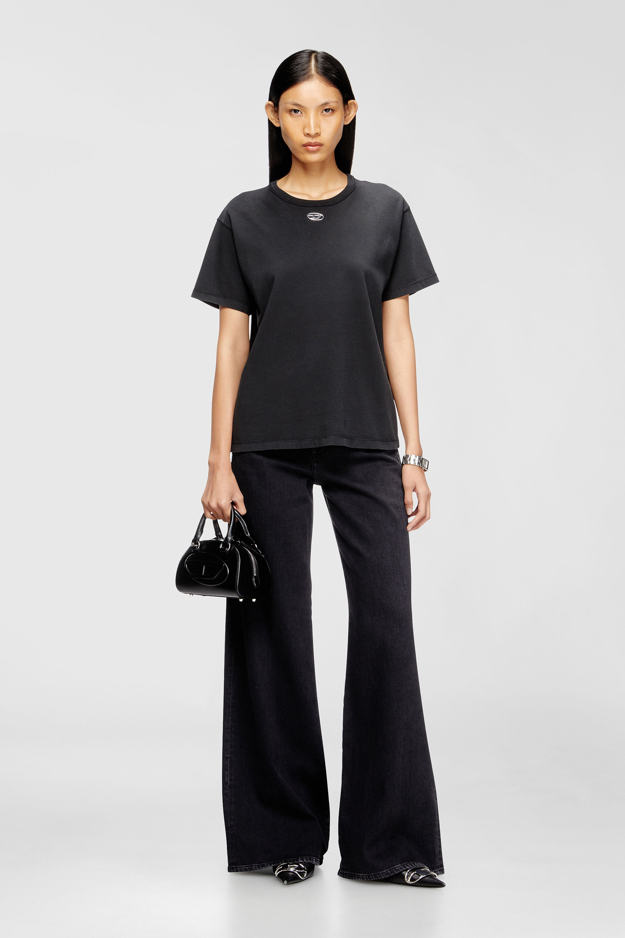 Diesel - T-NORMY-OD-S1, T-shirt en coton avec Oval D m&eacute;tallique Femme in Noir - 2