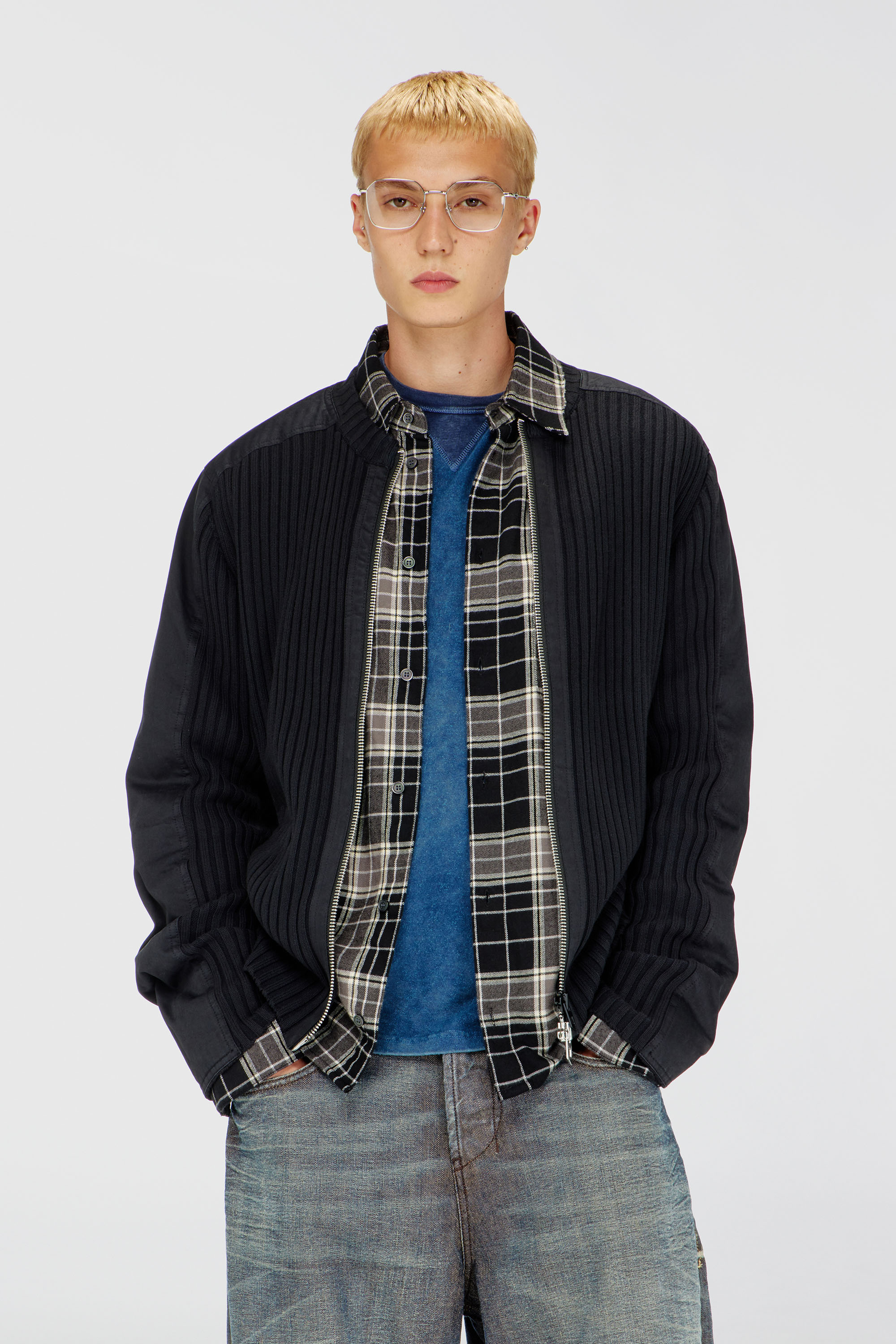 Diesel - K-MATTY, Cardigan zipp&eacute; avec empi&egrave;cements utilitaires Homme in Noir - 3