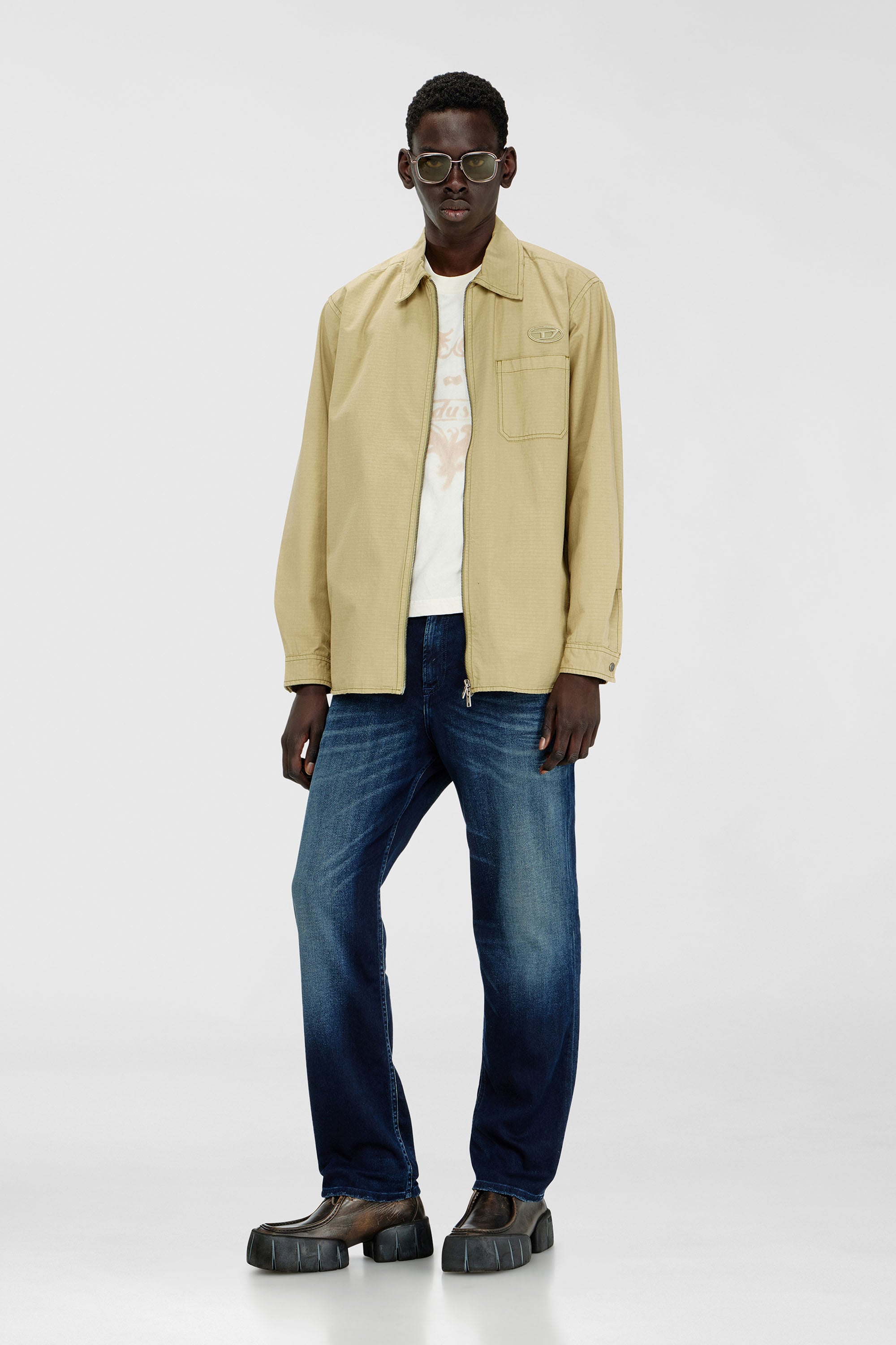 Diesel - Regular 2090 D-Veekley Joggjeans&reg; 09P93 Homme, Bleu Fonc&eacute; - Image 1