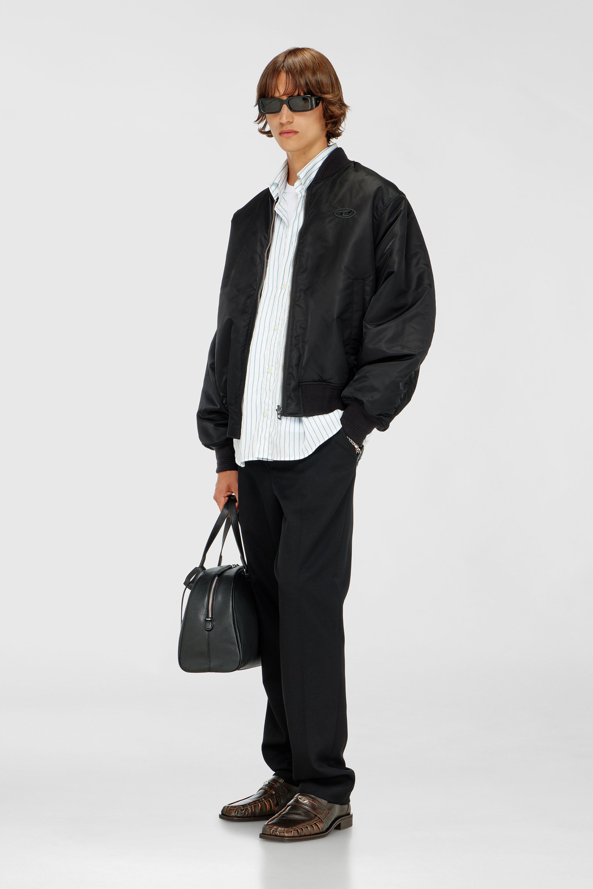Diesel - W-TYPE-D1, Blouson aviateur rembourr&eacute; avec broderie Oval D Homme in Noir - 2