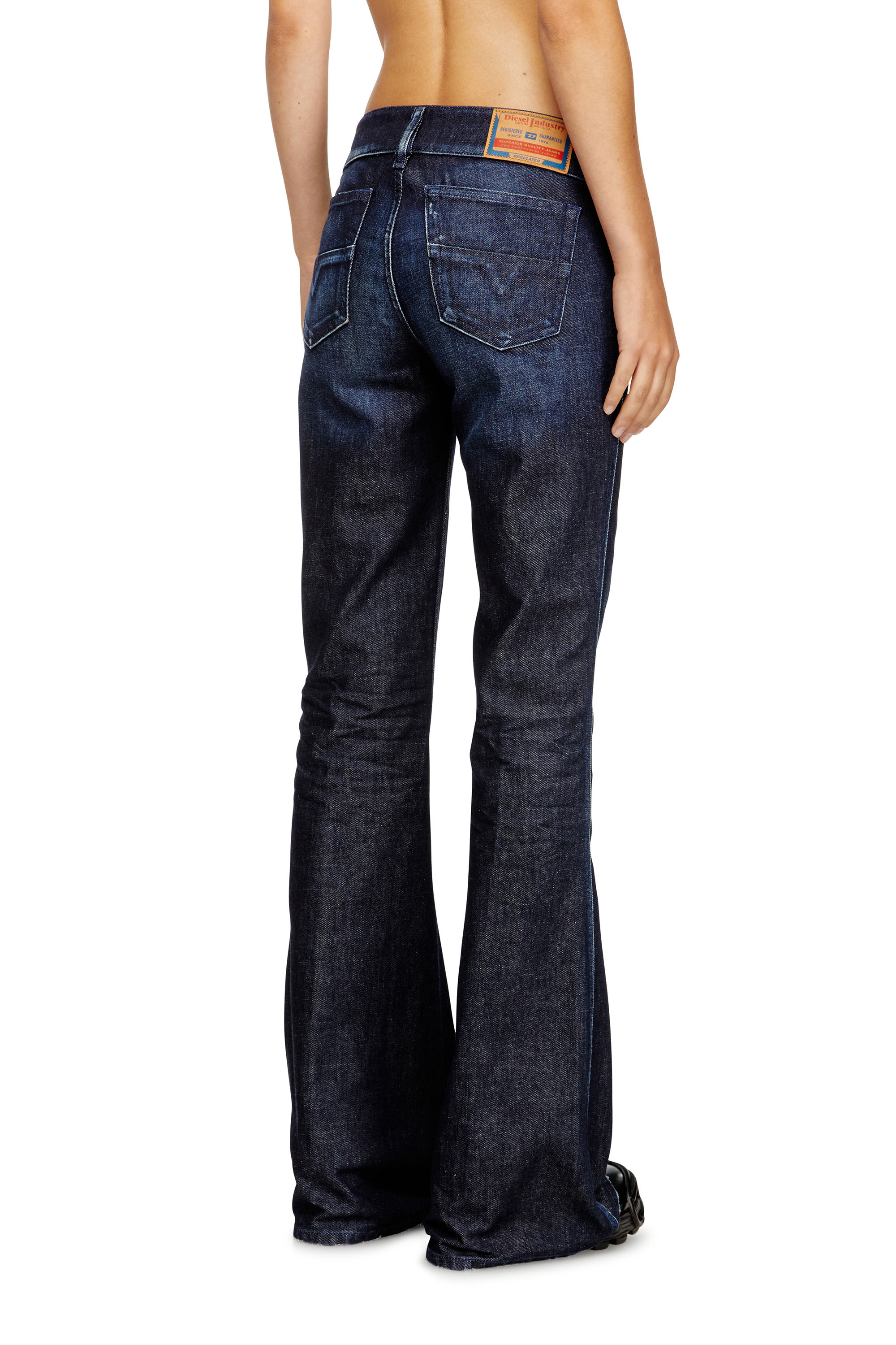 Diesel - Bootcut Jeans D-Hush 09M19 Femme, Bleu Foncé - Image 4