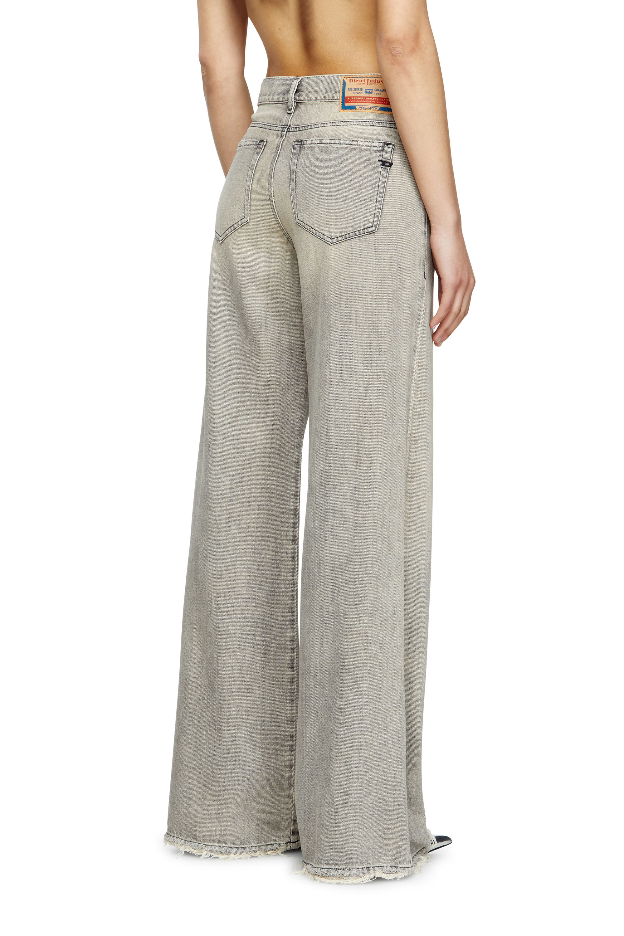 Diesel - Flare Jeans 1978 D-Akemi 068RU Femme, Gris - Image 4