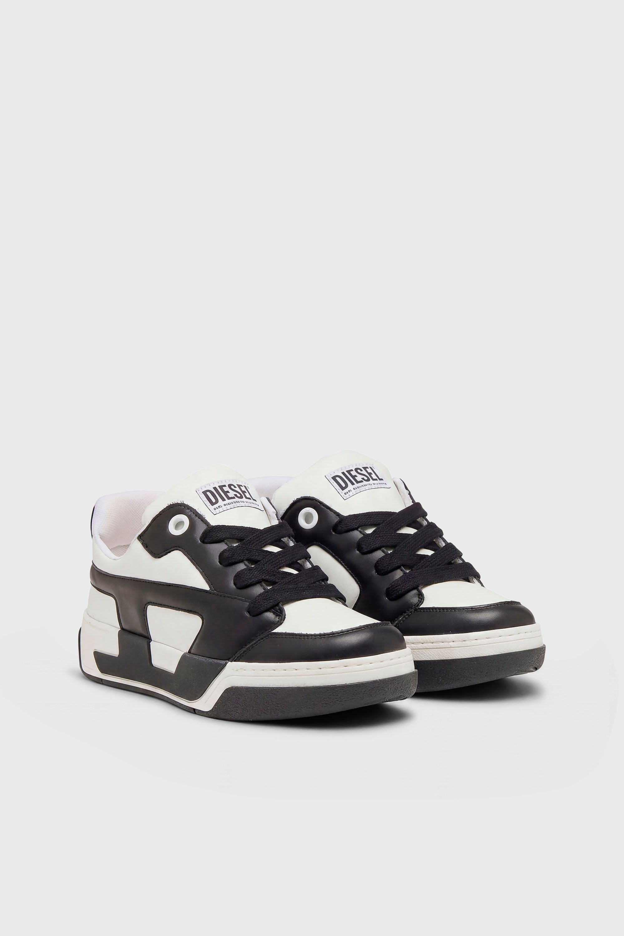 Diesel - S-D-OLLIE LOW, D-Ollie-Baskets en cuir bicolore Homme in Blanc - 2