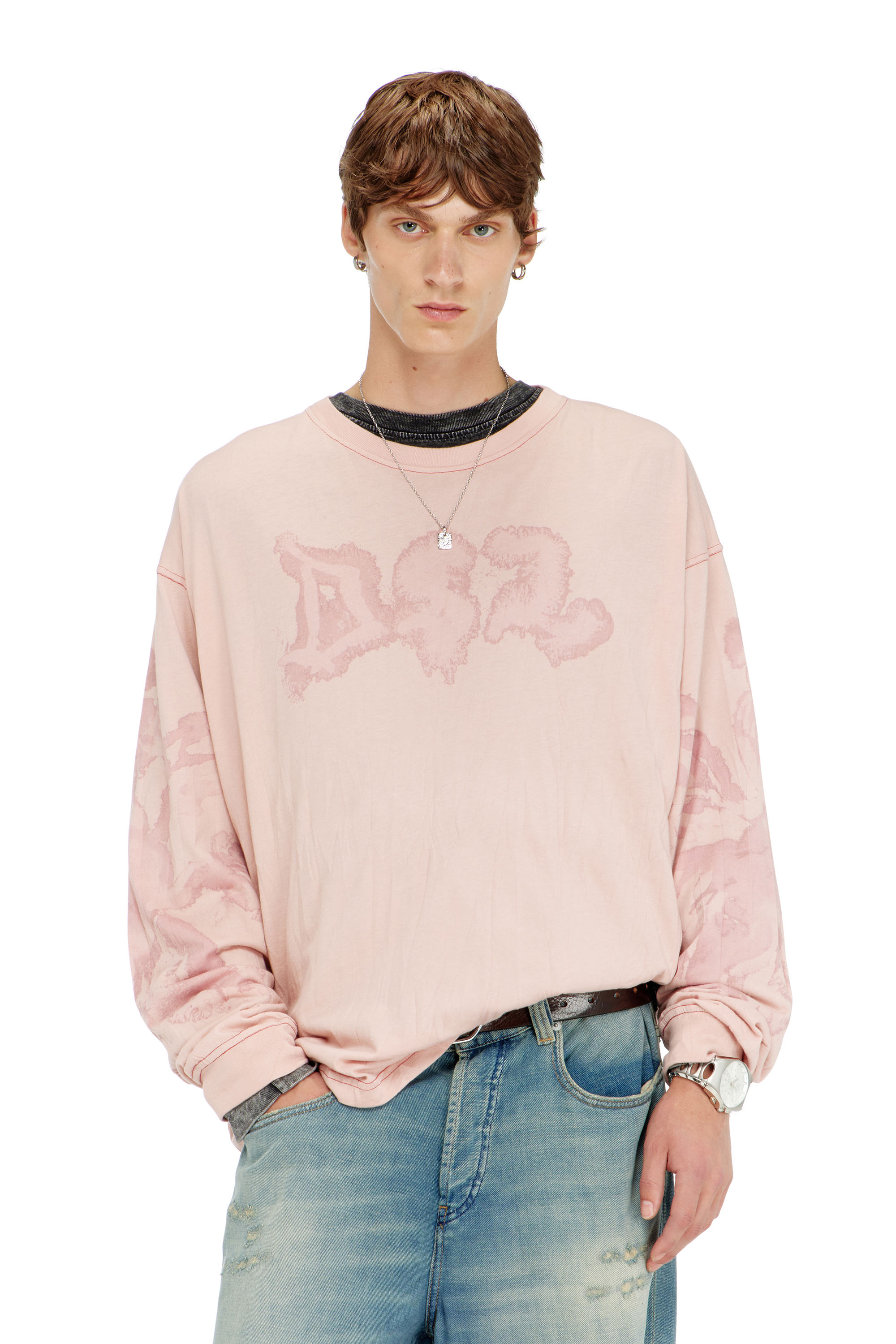 Diesel - T-BOXT-LS-AA4, T-shirt relaxed &agrave; manches longues avec imprim&eacute; tachet&eacute; Homme in Rose - 1