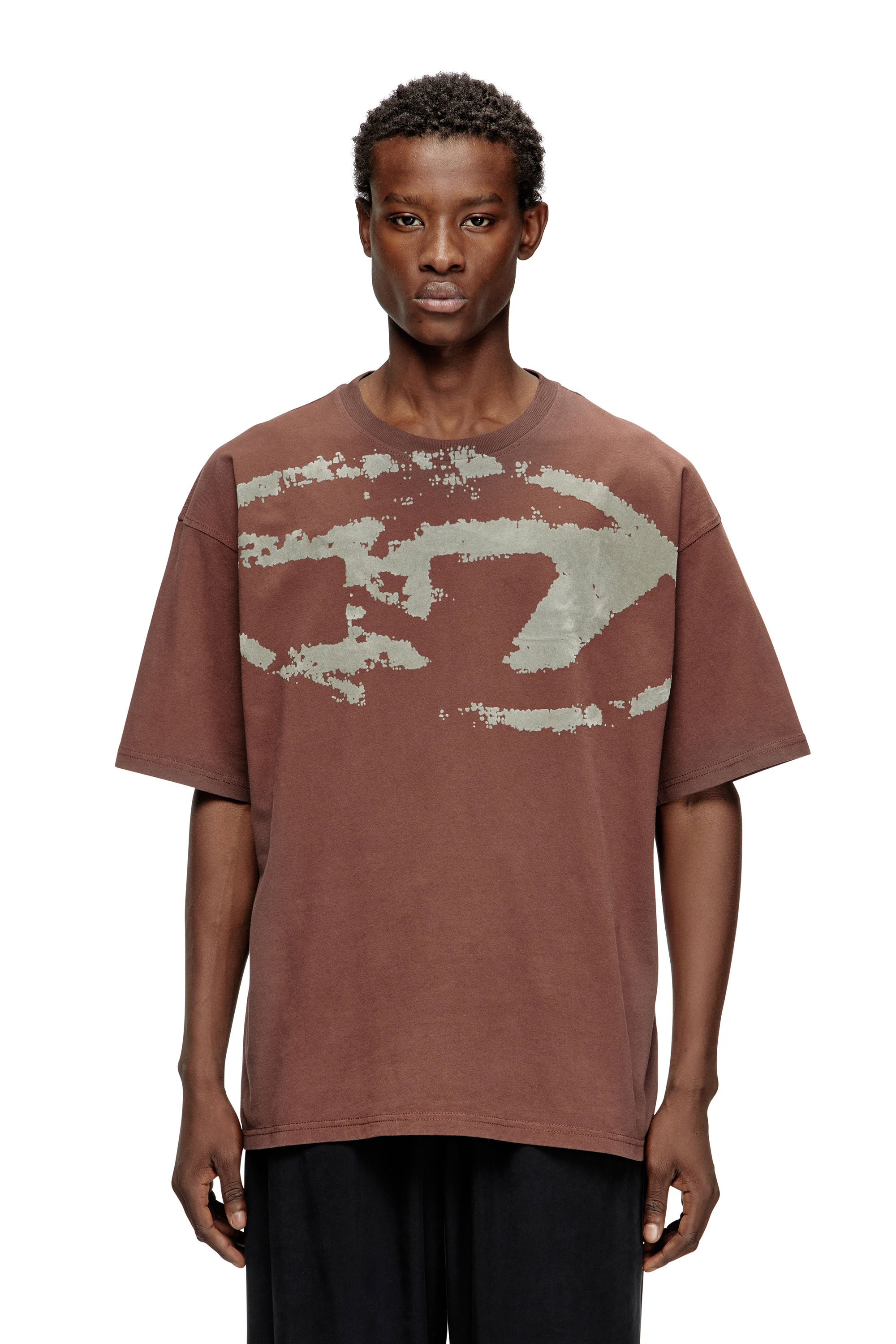 Diesel - T-BOXT-N14, T-shirt avec logo floqué effet vieilli Homme in Marron - 1
