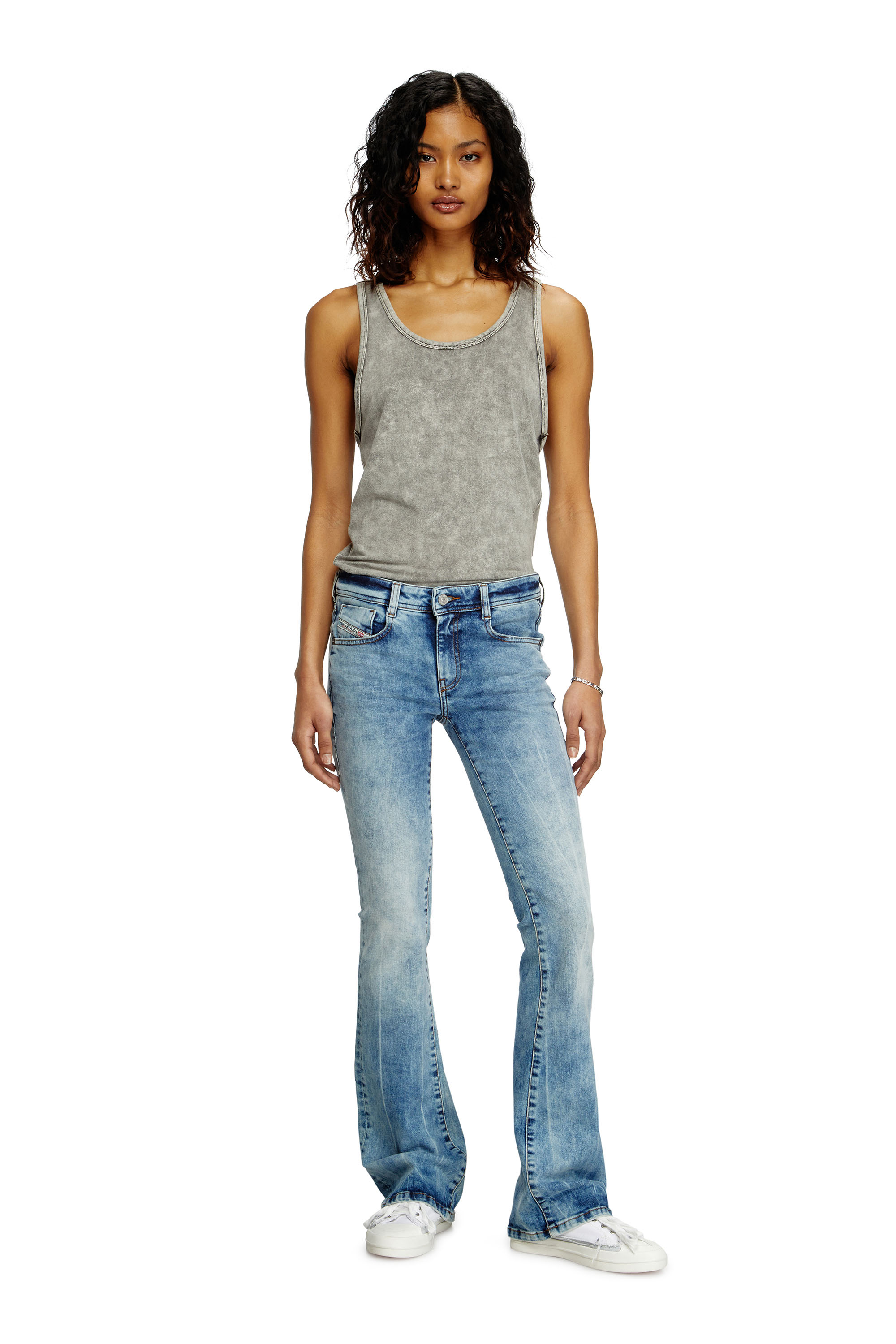 Diesel - Bootcut Jeans 1969 D-Ebbey 0BMBM Femme, Bleu Clair - Image 1