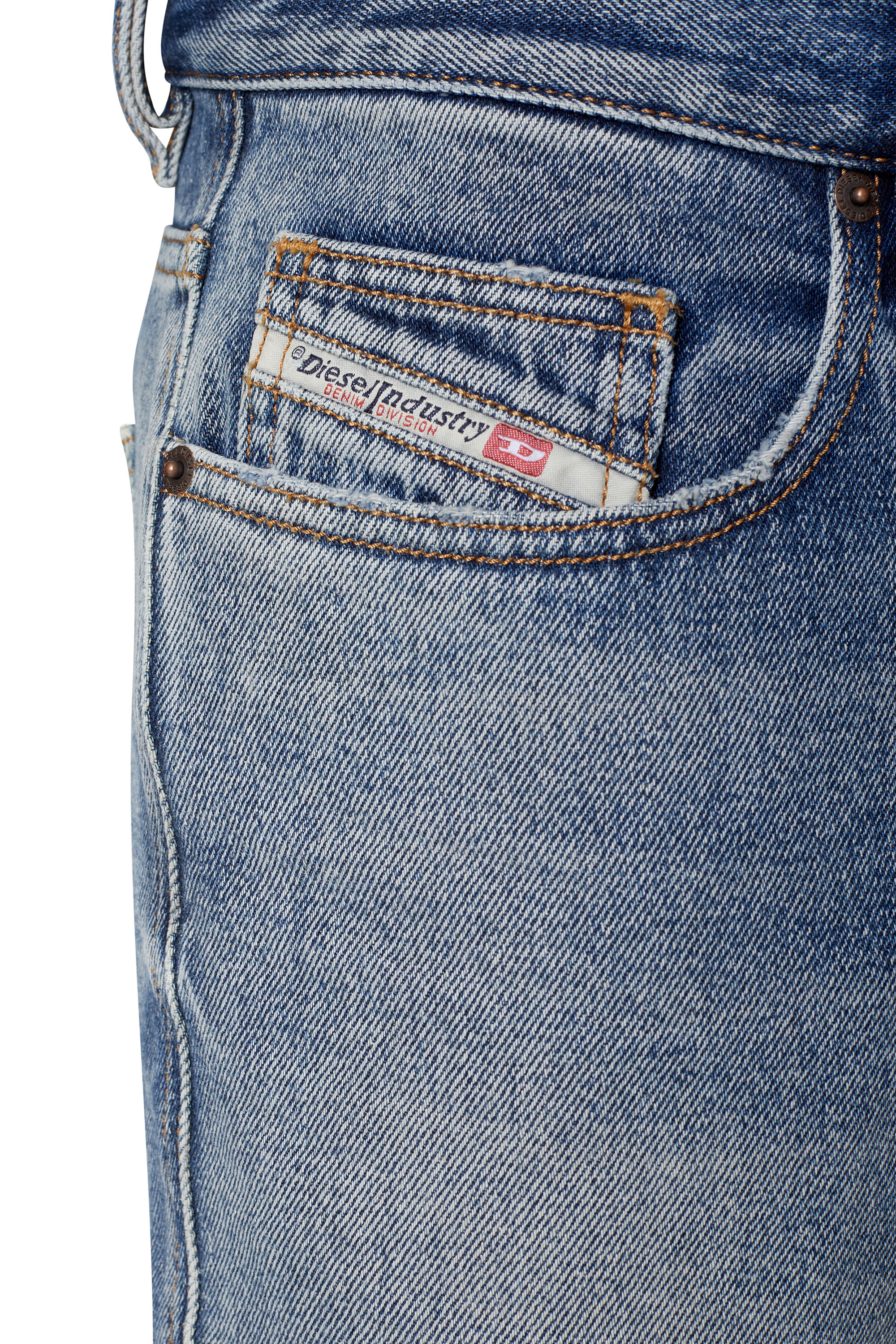 Diesel - 2020 D-Viker 09D55 Straight Jeans, Medium blue - Image 3