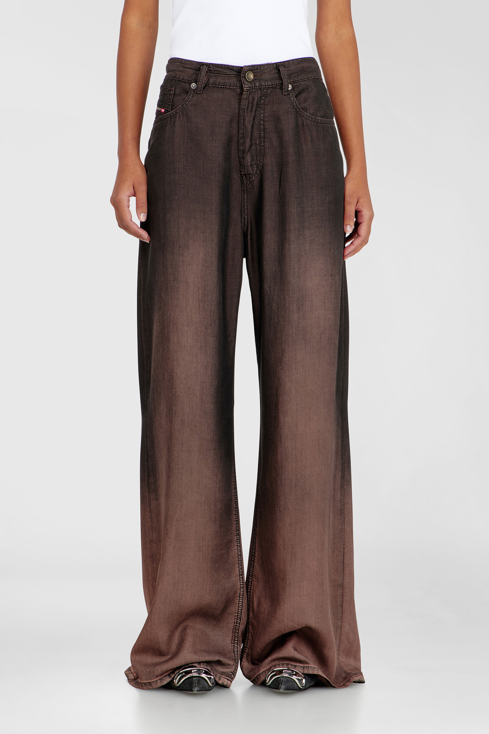 Diesel - Relaxed Jeans 1996 D-Sire 068YF Femme, Marron - Image 2