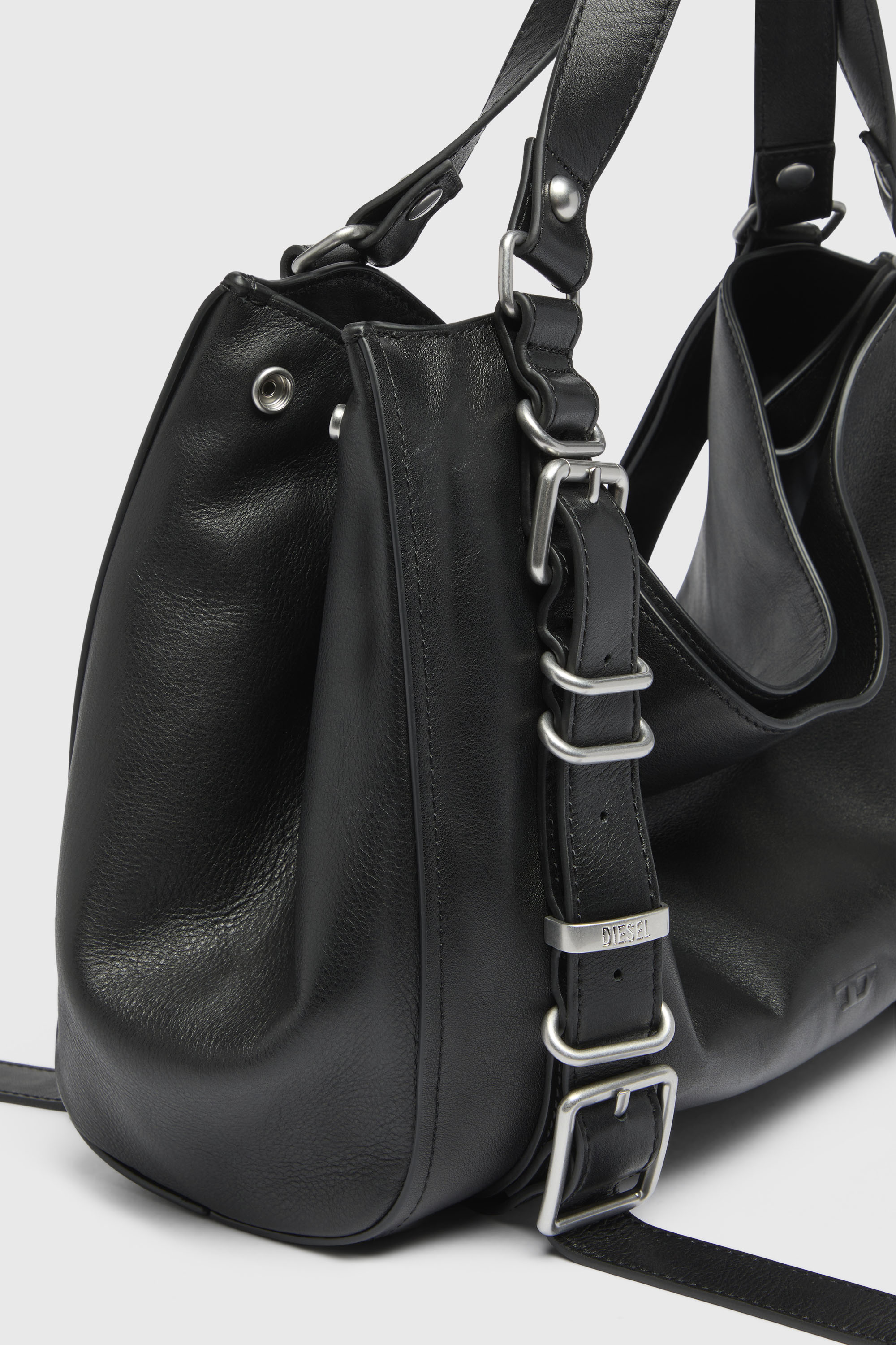 Diesel - D-ONE TOPHANDLE M, D-One-Sac medium &agrave; poign&eacute;e sup&eacute;rieure en cuir trait&eacute; Mixte in Noir - 6