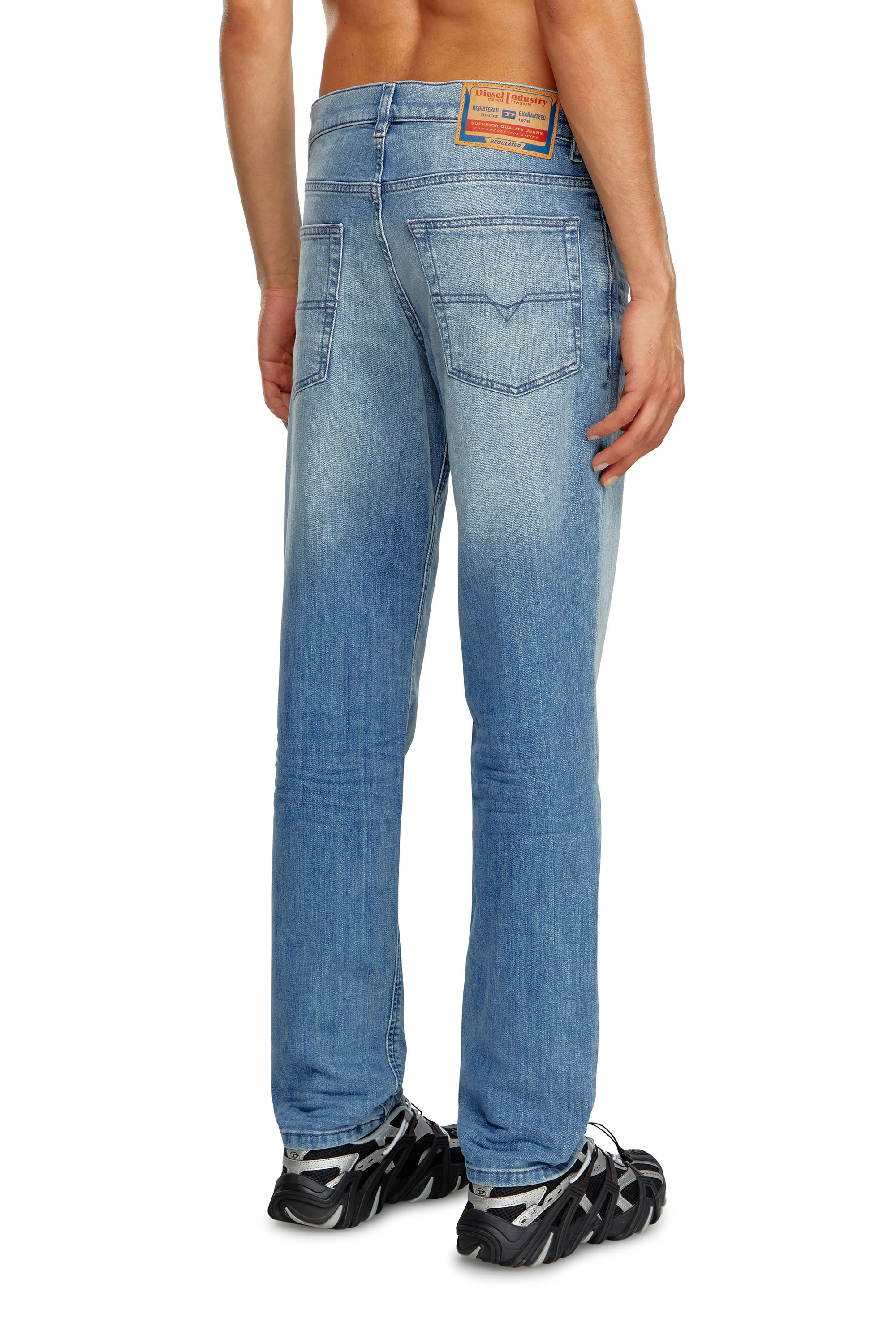 Diesel - Tapered Jeans 2023 D-Finitive 0GRDI, Bleu Clair - Image 4