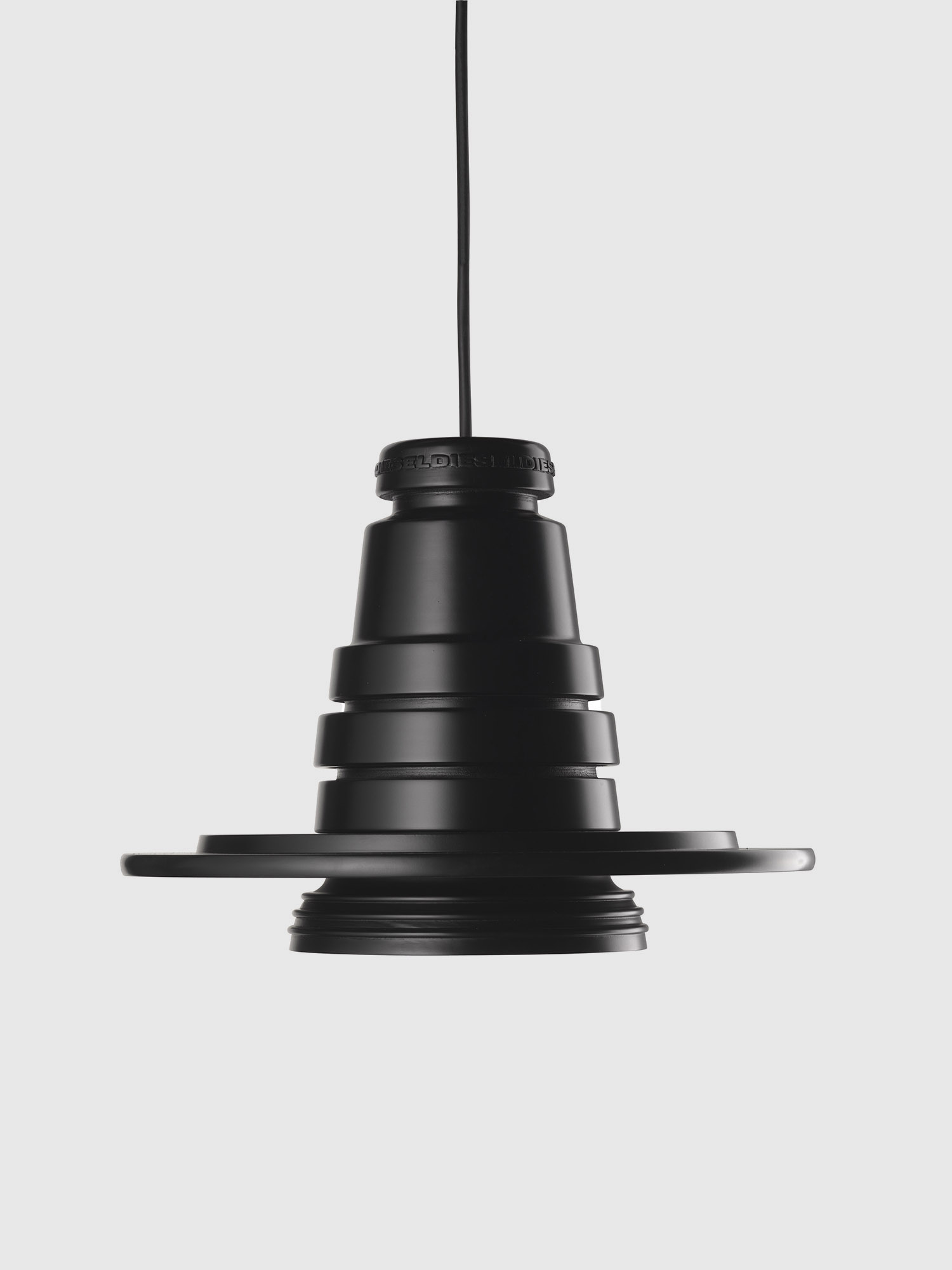 Diesel - TOOL GRANDE SOSP, Grand luminaire inspir&eacute; des objectifs d'appareils photo reflex Mixte in Noir - 1