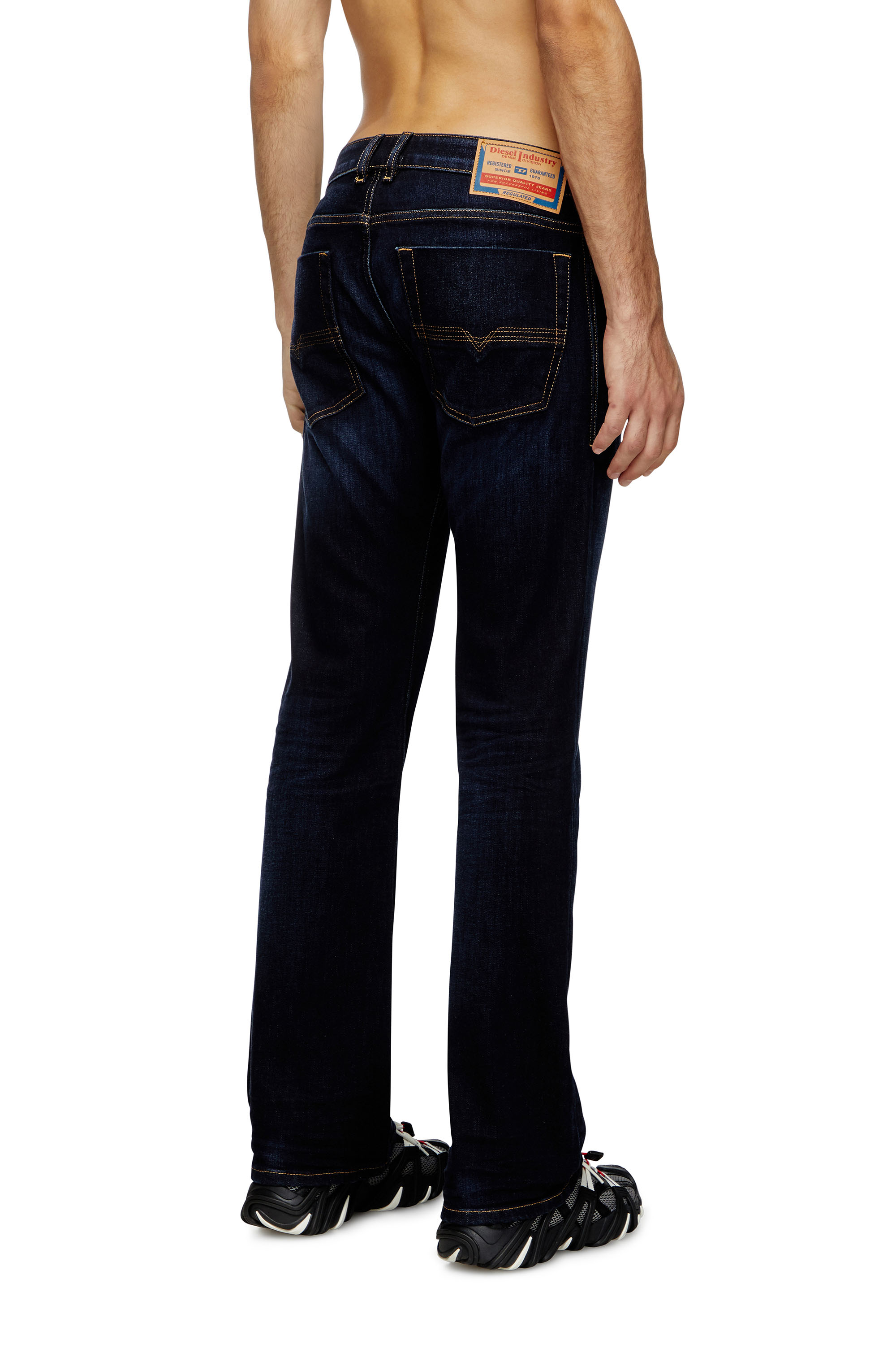 Diesel - Bootcut Jeans 2007 Zatiny 009ZS Homme, Bleu Foncé - Image 3