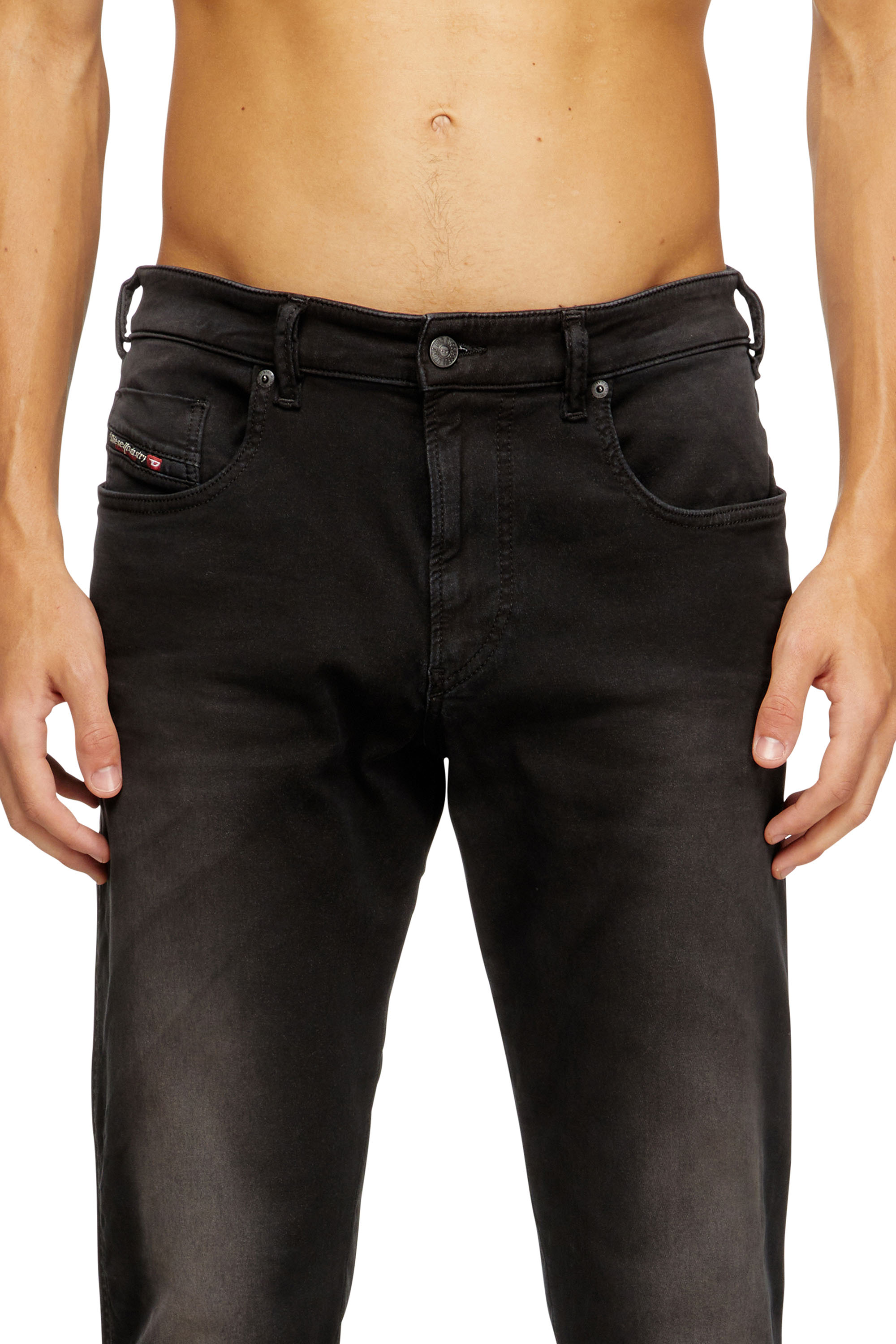 Diesel - Slim 2062 D-Strukt Joggjeans&reg; 0670M Homme, Noir/Gris fonc&eacute; - Image 4