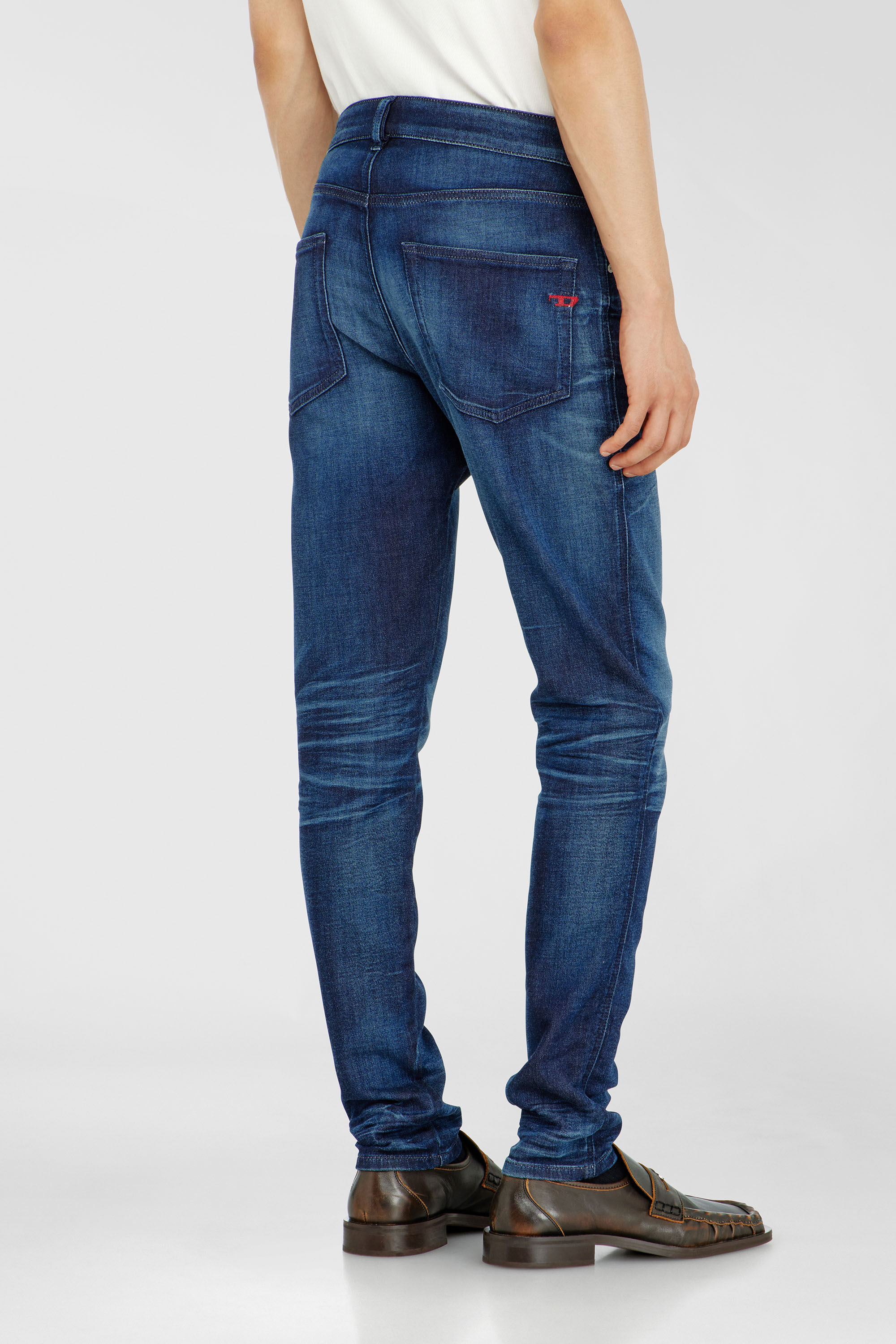 Diesel - Slim 2062 D-Strukt Joggjeans&reg; 068WJ Homme, Bleu Fonc&eacute; - Image 3